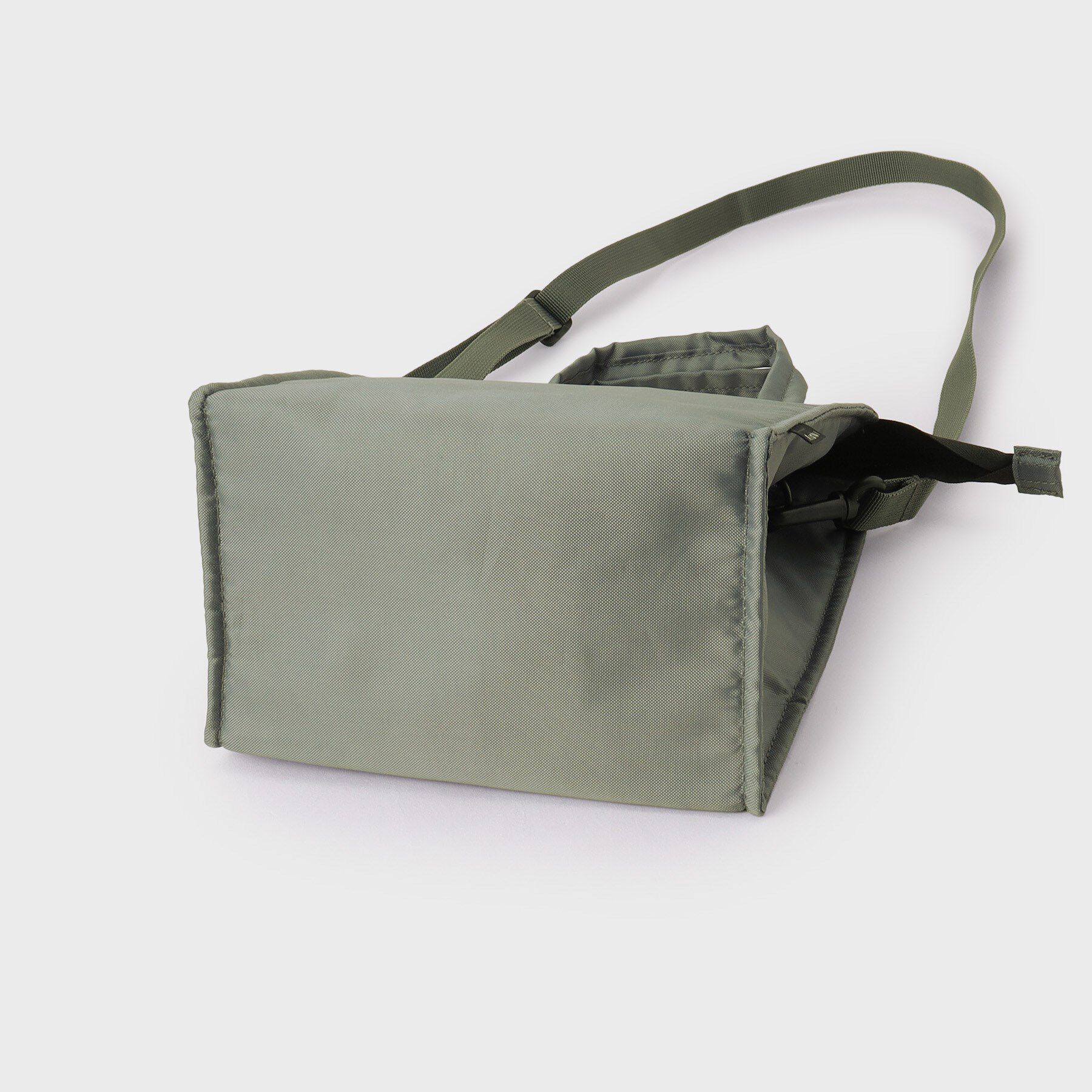 INDIVI「ショルダー付き保冷ランチバッグ」|ショルダー・メッセンジャー|