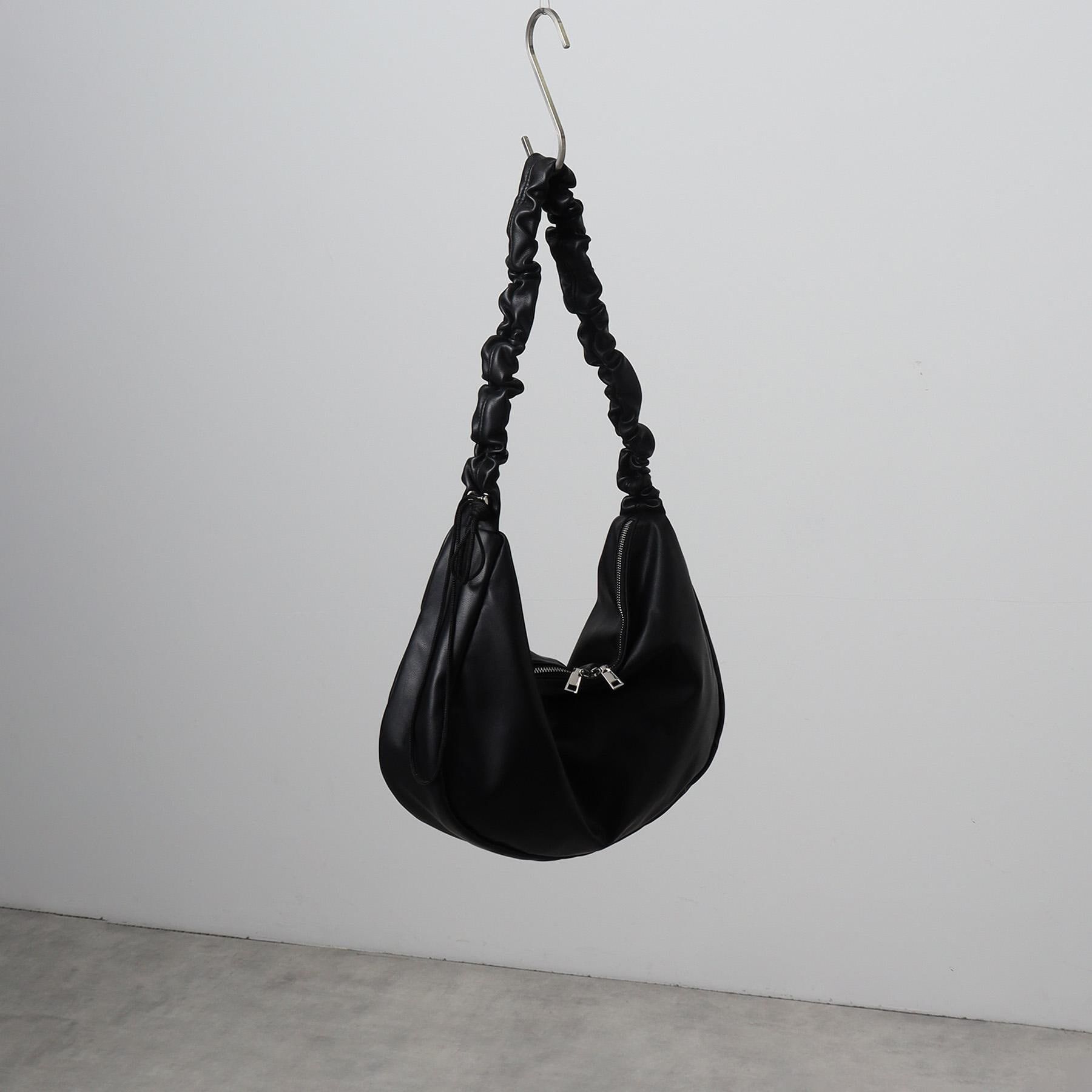 tk.TAKEO KIKUCHI「ドロストショルダーバッグ」|ショルダー・メッセンジャー|ブラック(019)