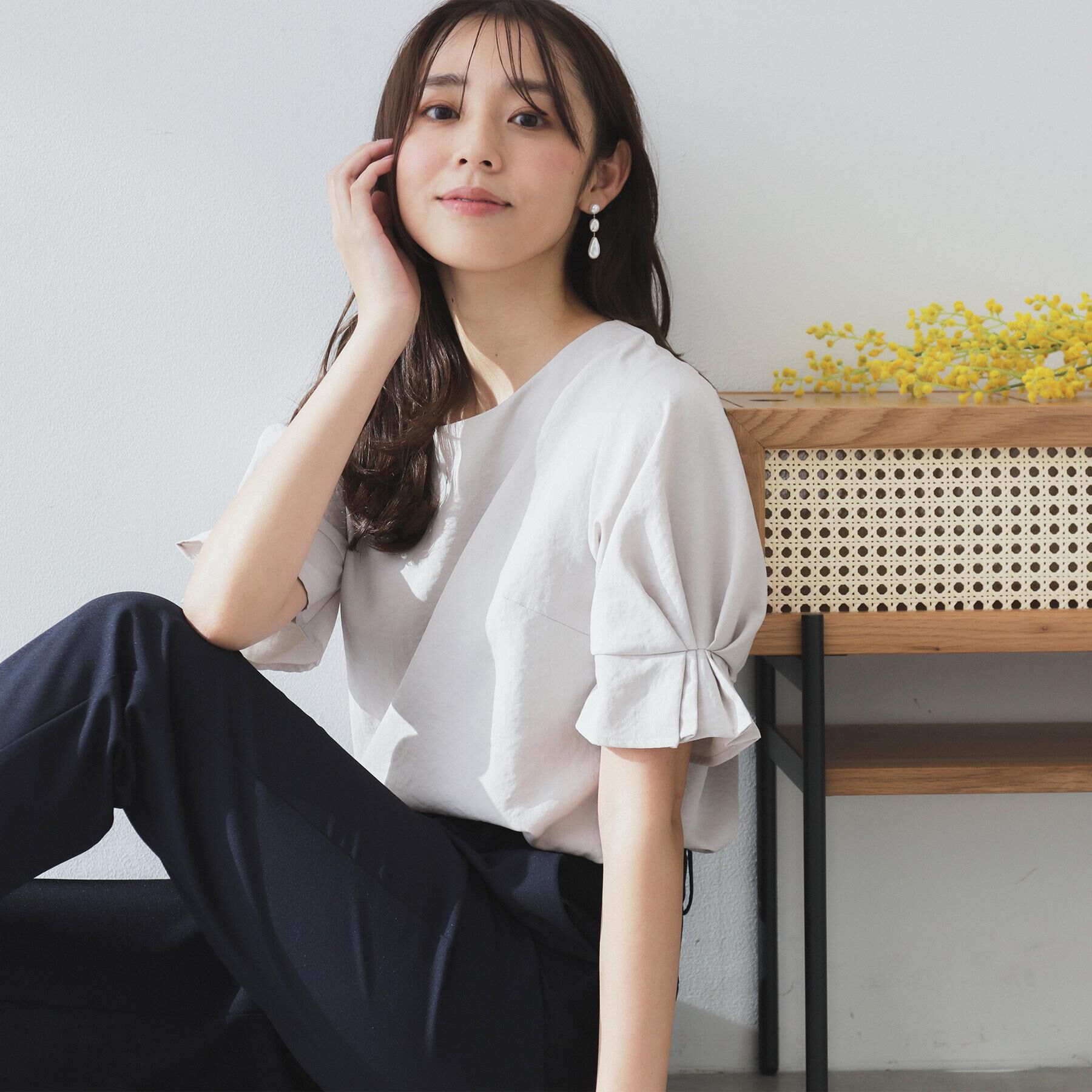 index「《8色展開/XS-LLサイズ》タックパフスリーブブラウス【洗濯機洗い可/吸水速乾/防シワ/抗ピル】」|シャツ・ブラウス|