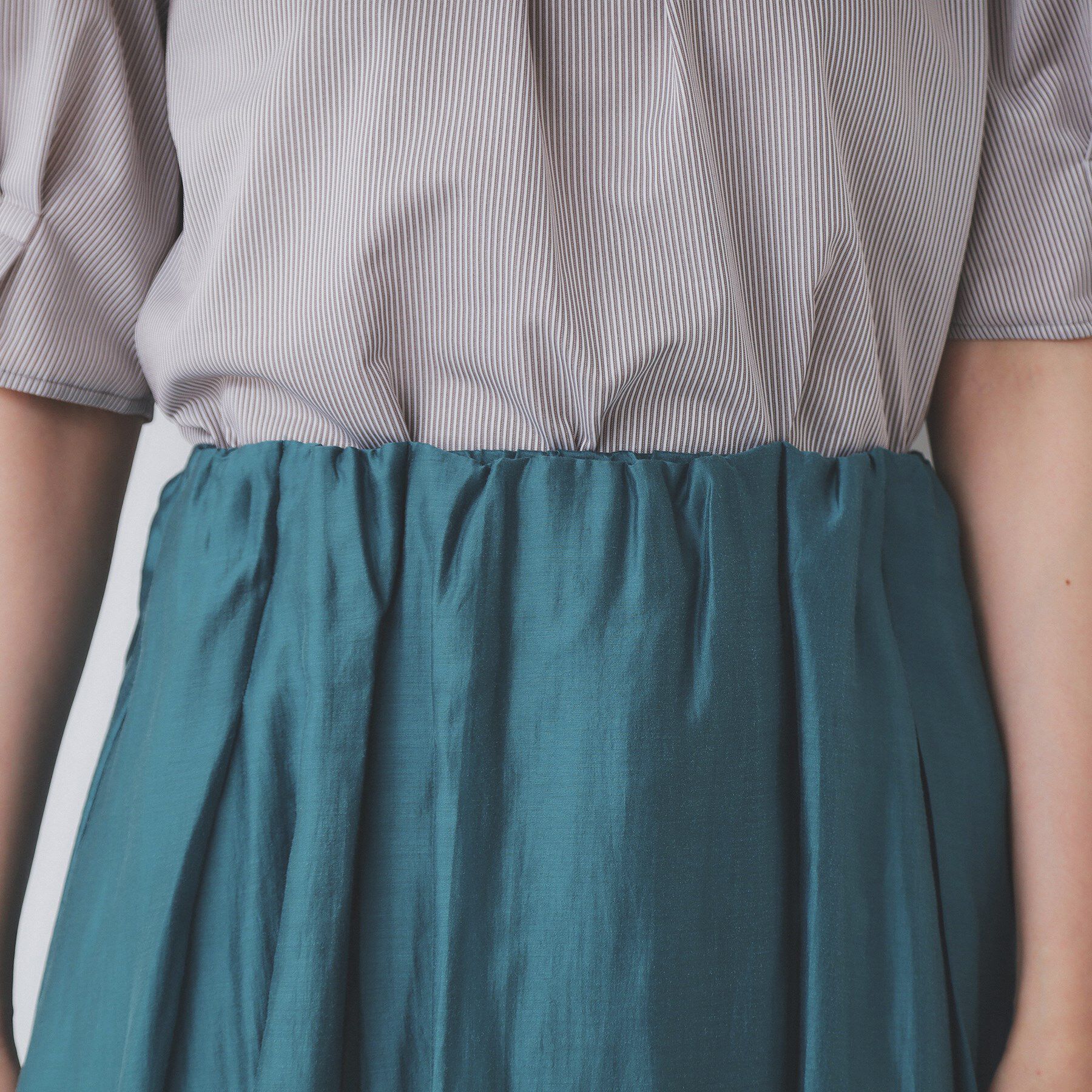 index「シアーギャザーフレアスカート【洗濯機洗い可】」|スカート|