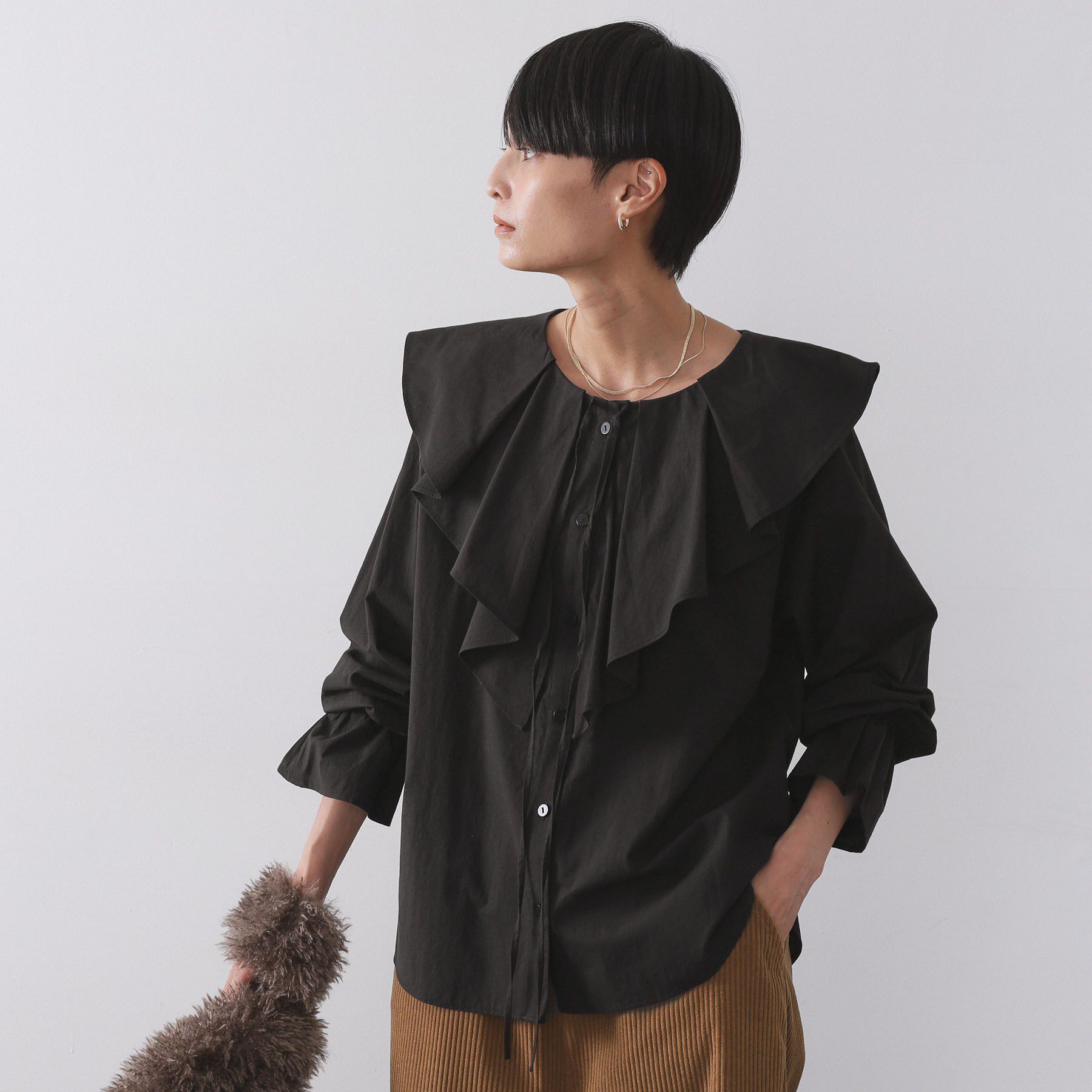 OPAQUE.CLIP「ラッフルフリルブラウス【洗濯機OK】」|シャツ・ブラウス|ブラック(019)