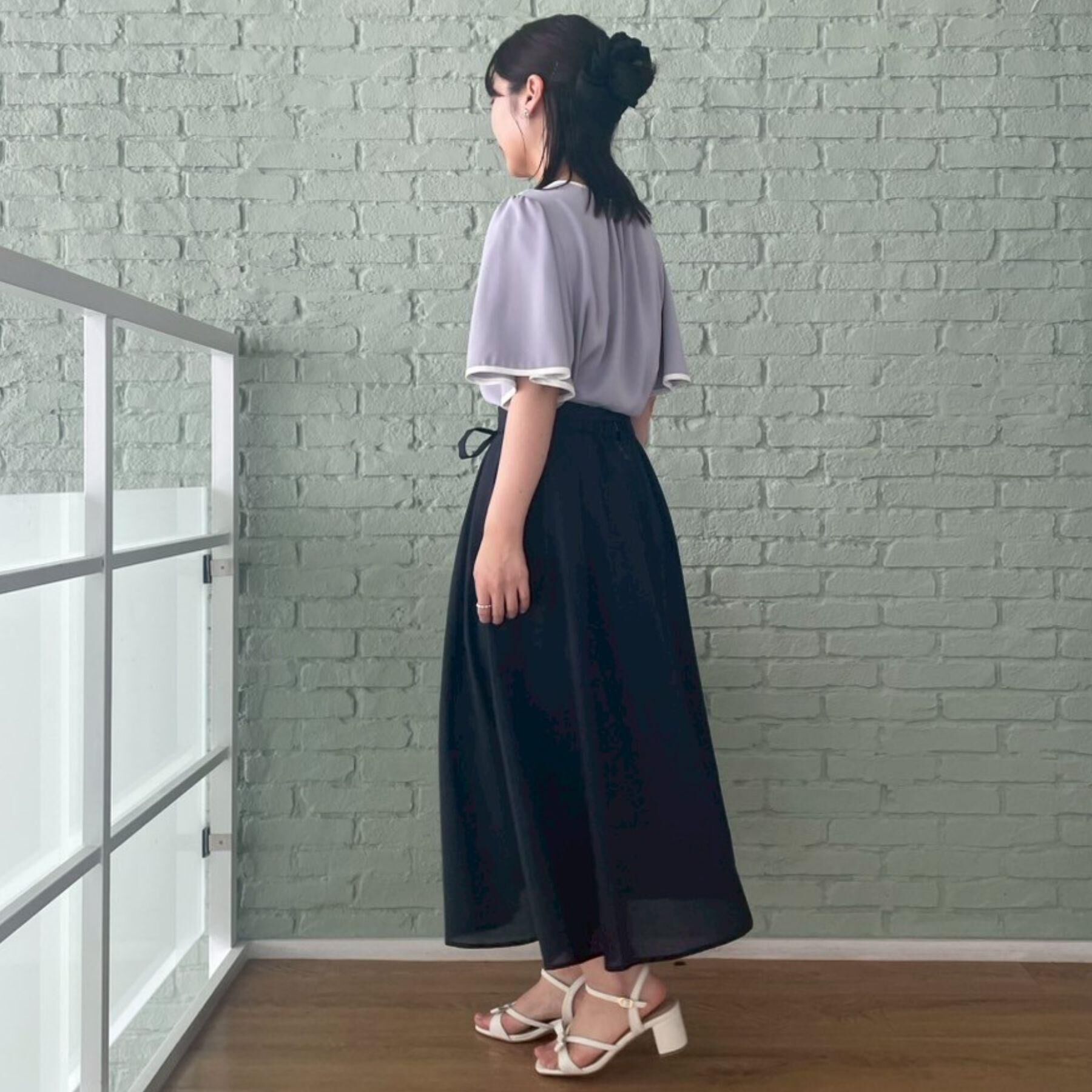 Couture broach「【きれいめ・二の腕カバー・通勤】配色フレア2WAYブラウス」|シャツ・ブラウス|