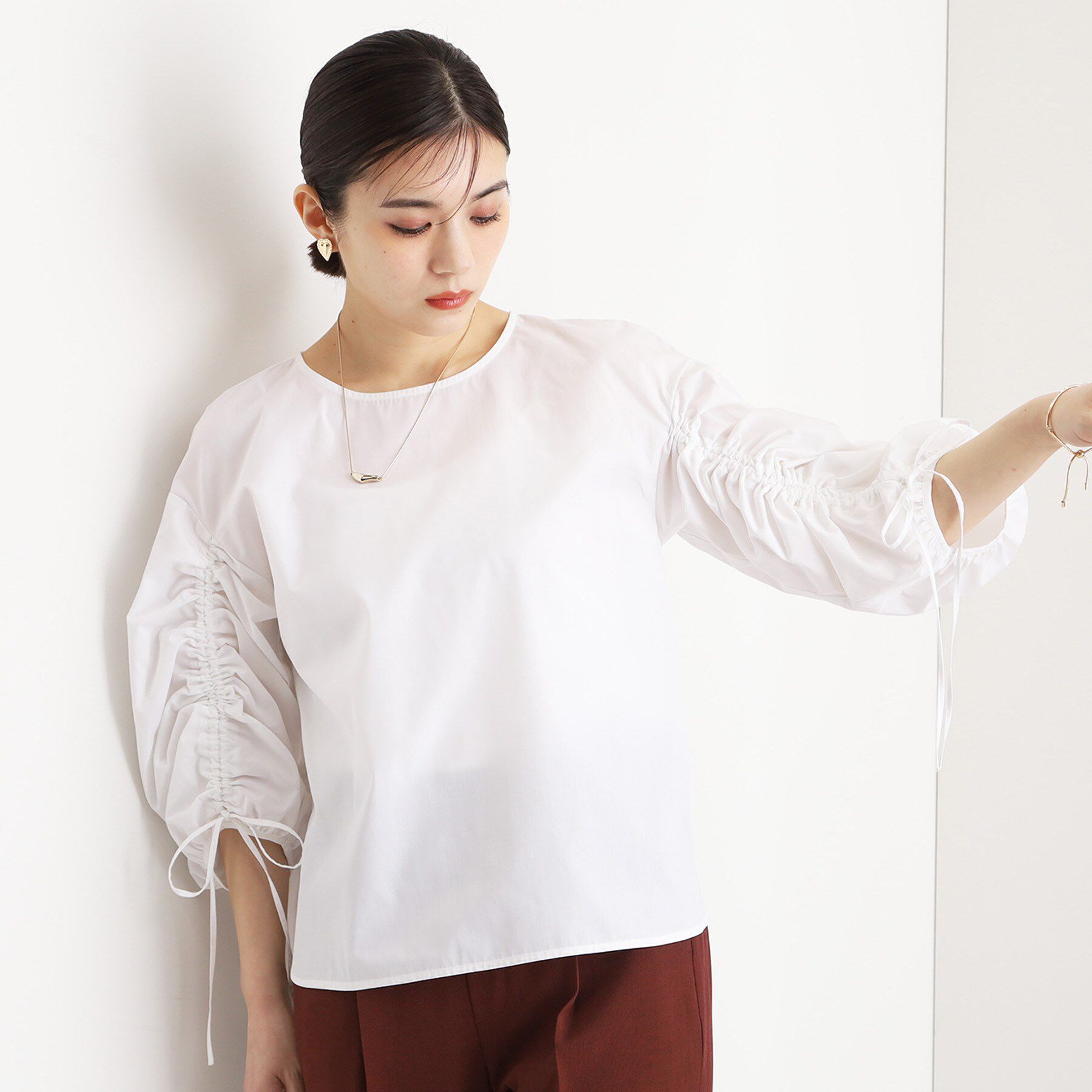 THE SHOP TK「袖シャーリングブラウス【洗濯機OK】」|シャツ・ブラウス|