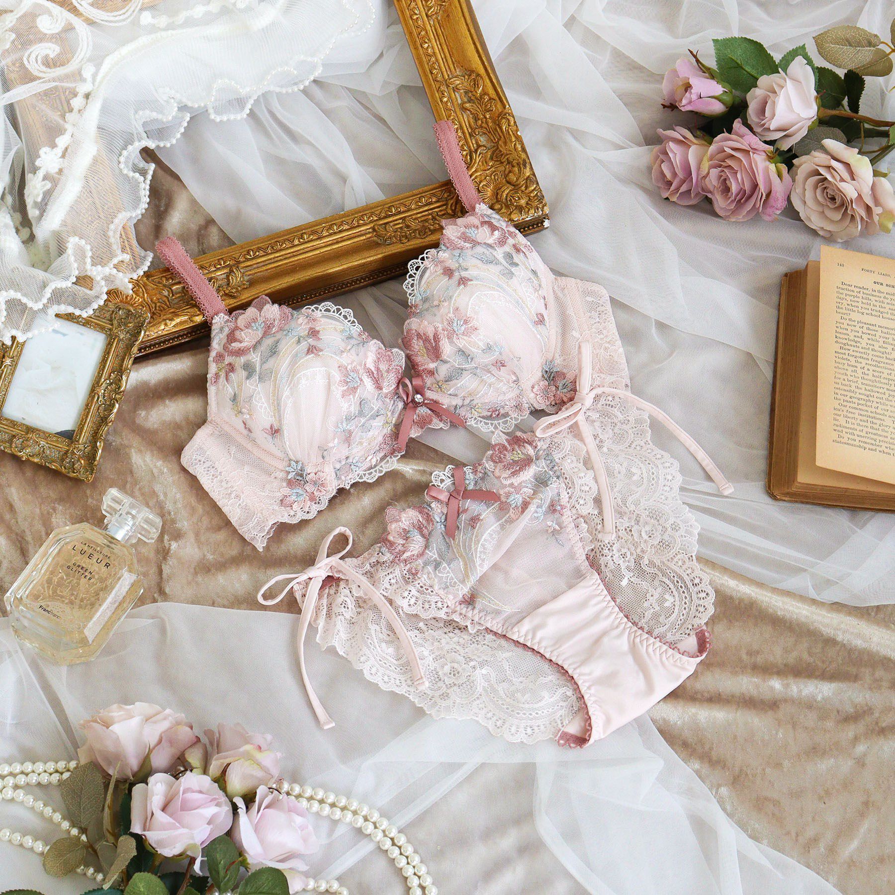 Risa Magli「サリー ブラジャー （B-C） ＜V Make Type＞」|インナー|