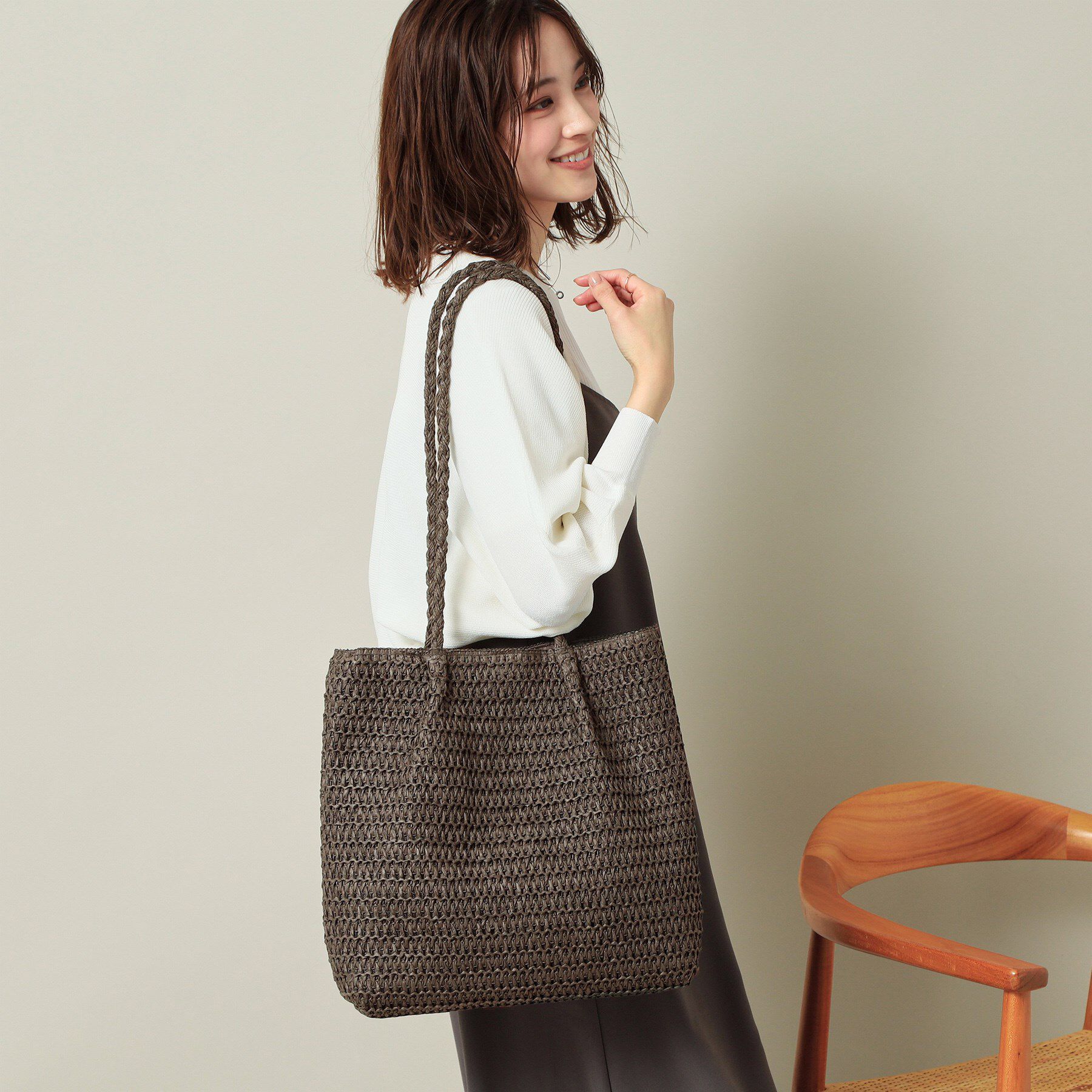 ITS&rsquo;DEMO「雑材ハンドルタックトート」|トートバッグ|