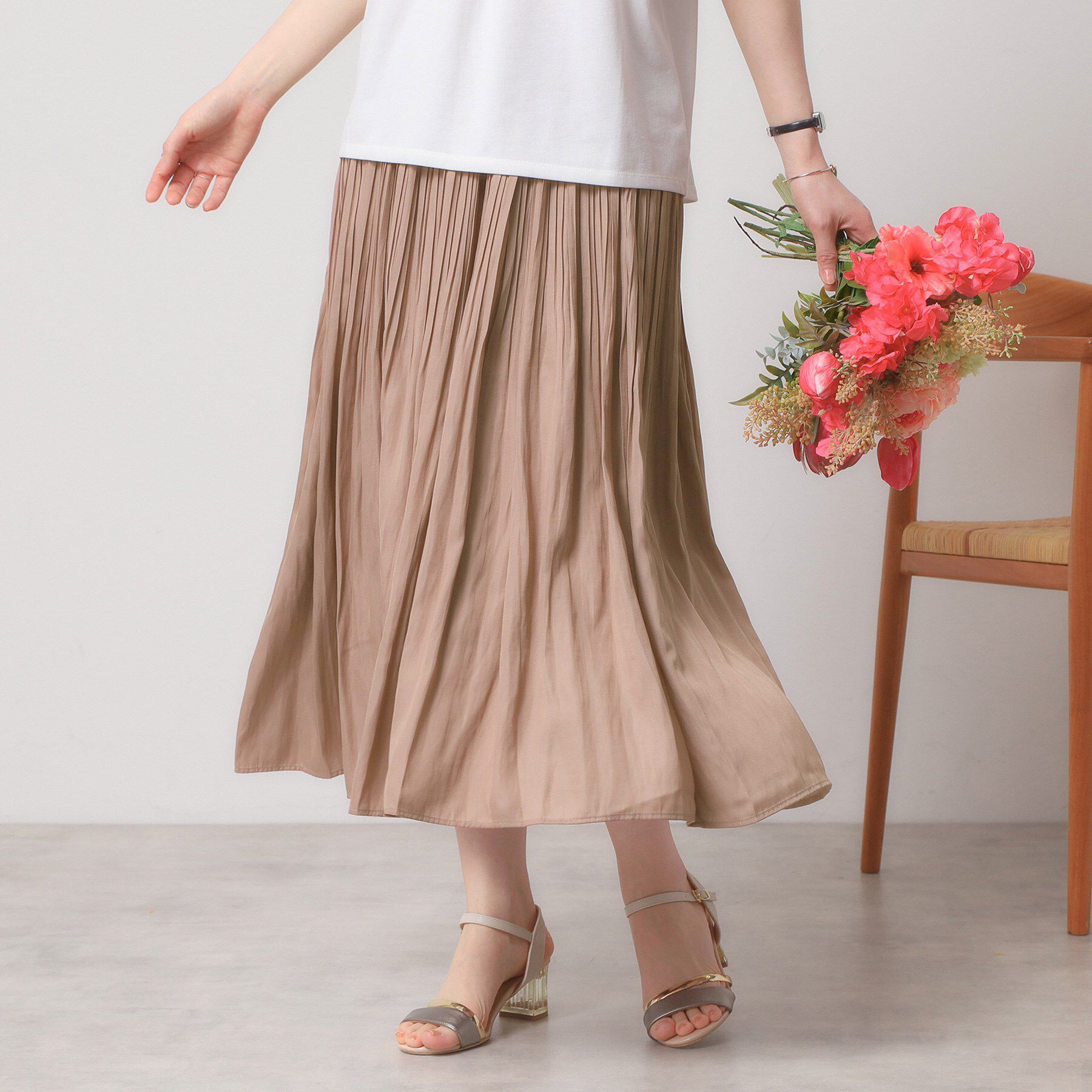 ITS&rsquo;DEMO「【手洗い可／ウエストゴム】サテンプリーツスカート」|スカート|ベージュ(052)