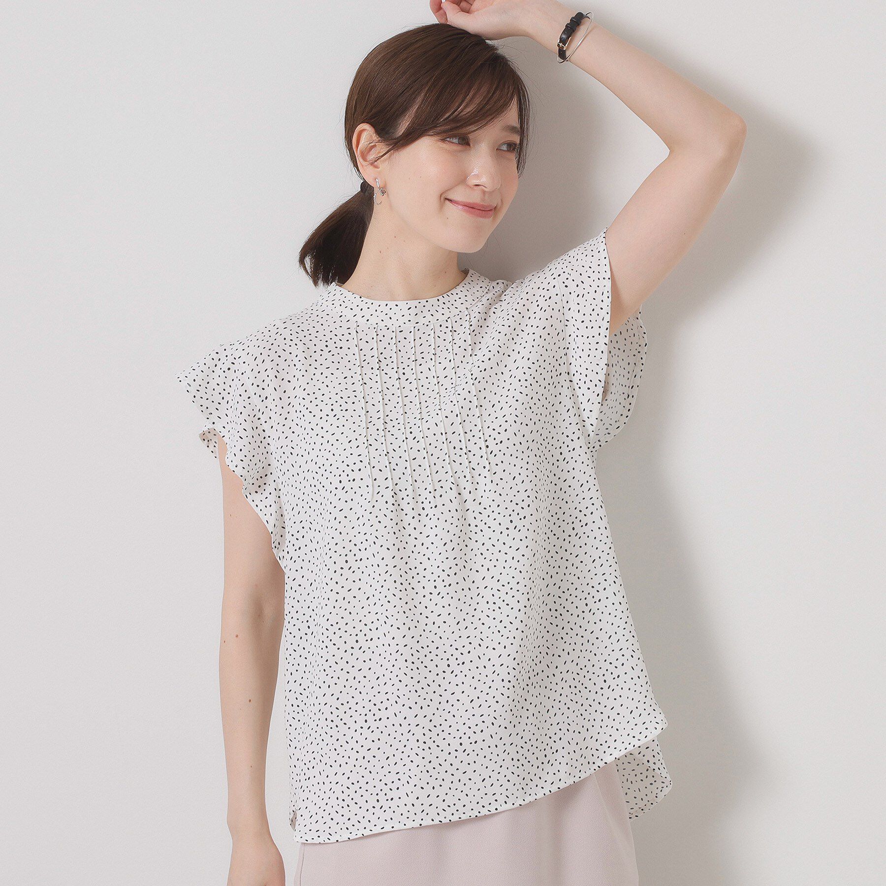 ITS&rsquo;DEMO「【接触冷感／手洗い可】フリル袖ブラウス」|シャツ・ブラウス|