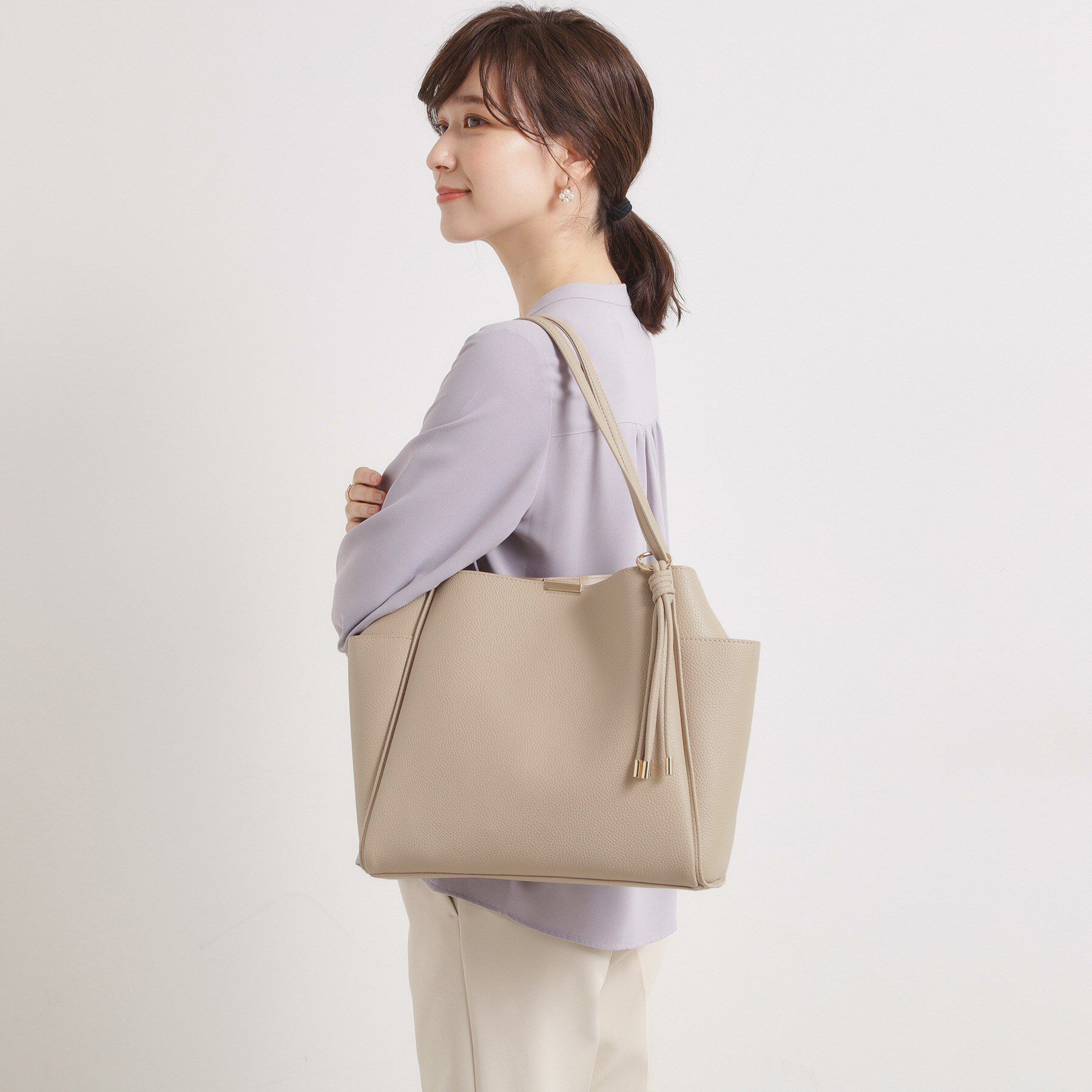 ITS&rsquo;DEMO「【通勤】タッセル付き変形A4トート」|トートバッグ|