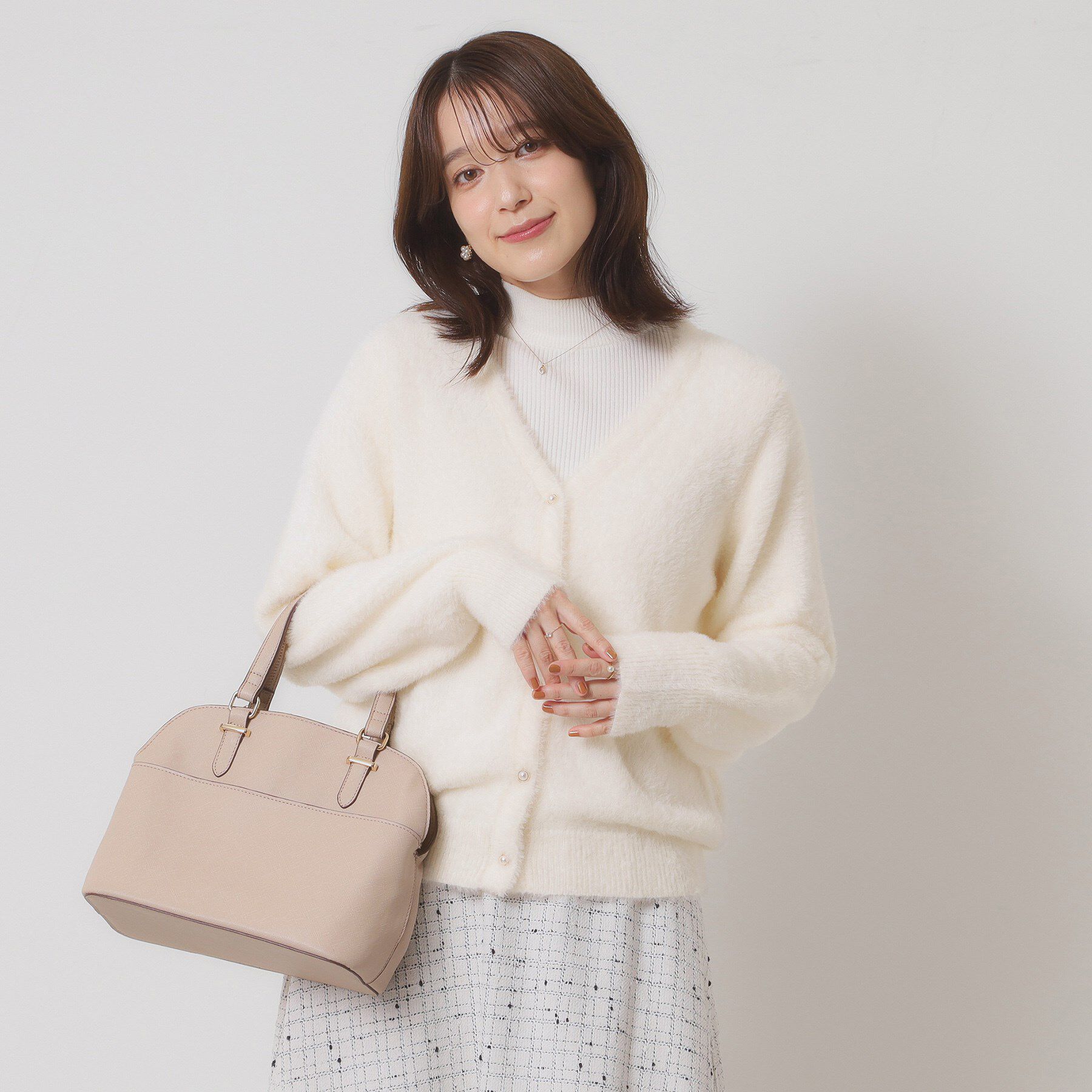 ITS&rsquo;DEMO「【手洗い可】フェザーヤーンVカーディガン」|カーディガン|オフホワイト(003