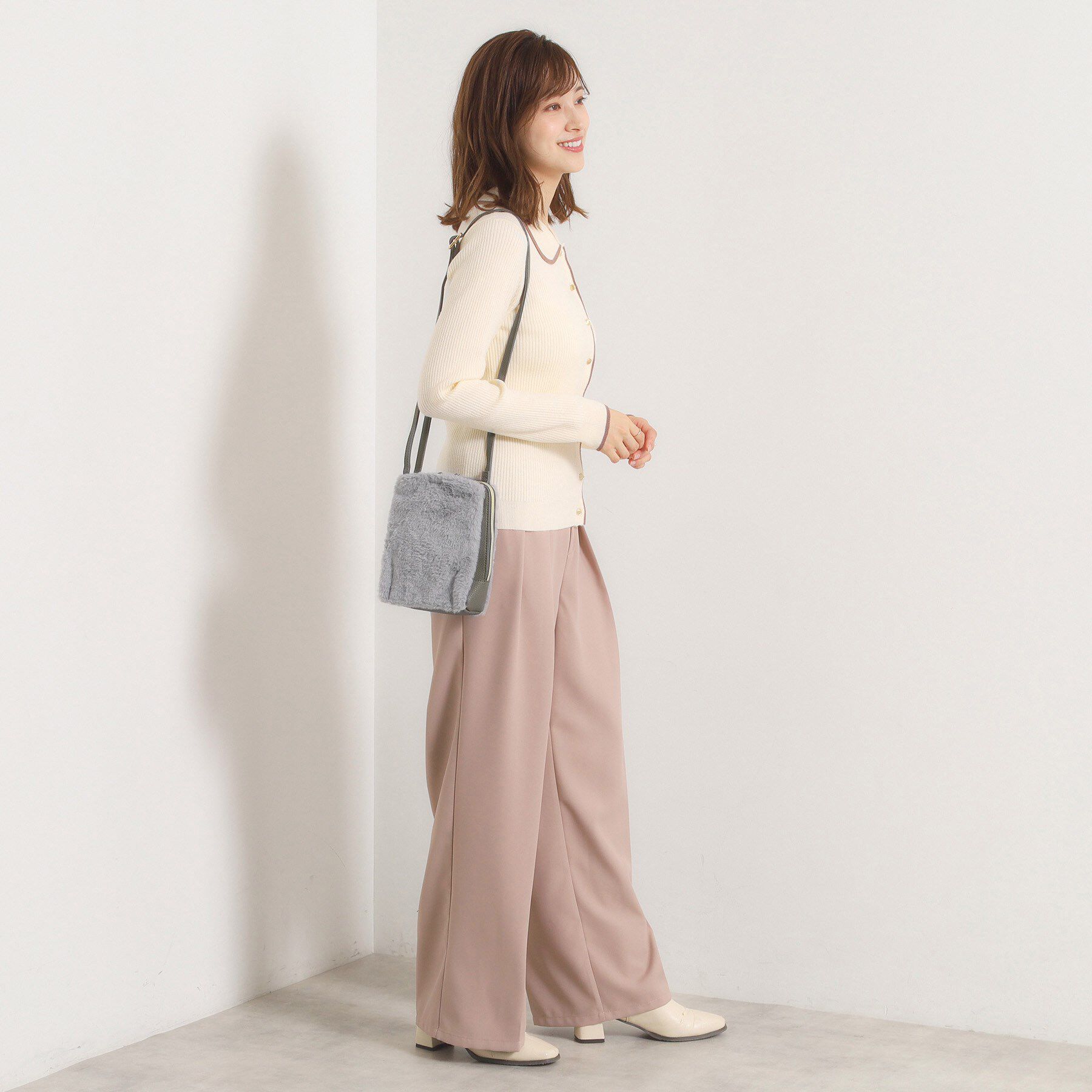 ITS&rsquo;DEMO「三層フェイクファーミニショルダー」|ショルダー・メッセンジャー|