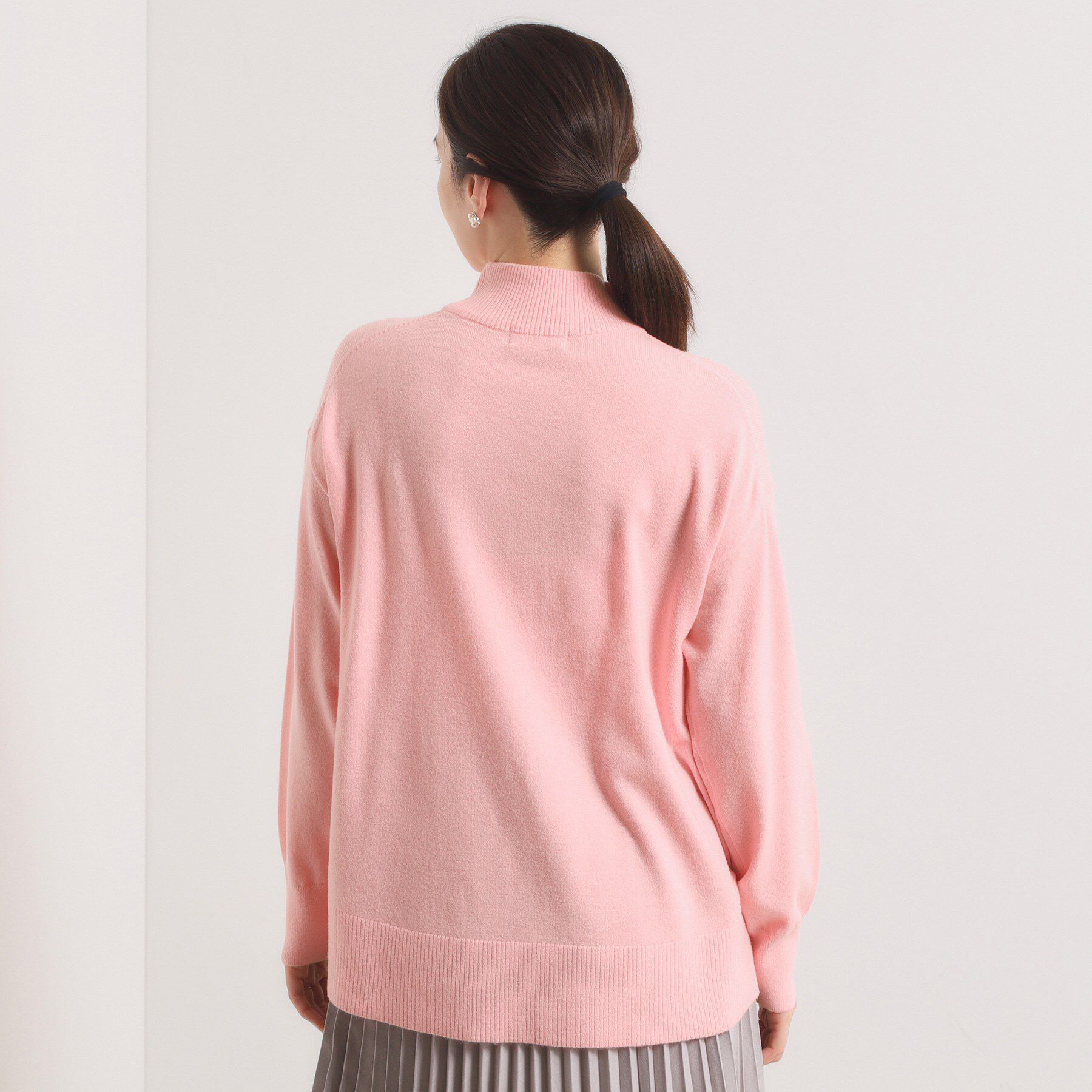 ITS&rsquo;DEMO「【静電気防止／手洗い可】クリーミータッチハイネックニット」|ニット・セーター|