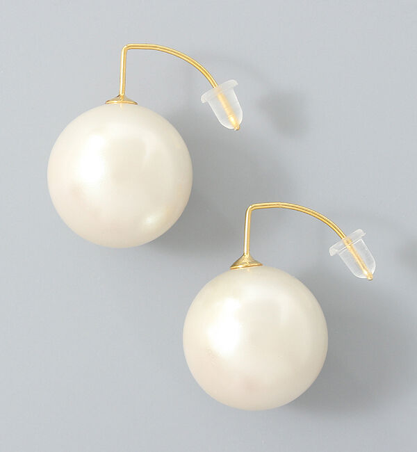 Phoebe「【シリーズ累計販売5000点突破！】ビッグパールフックピアス ホワイト」|ピアス|ホワイト