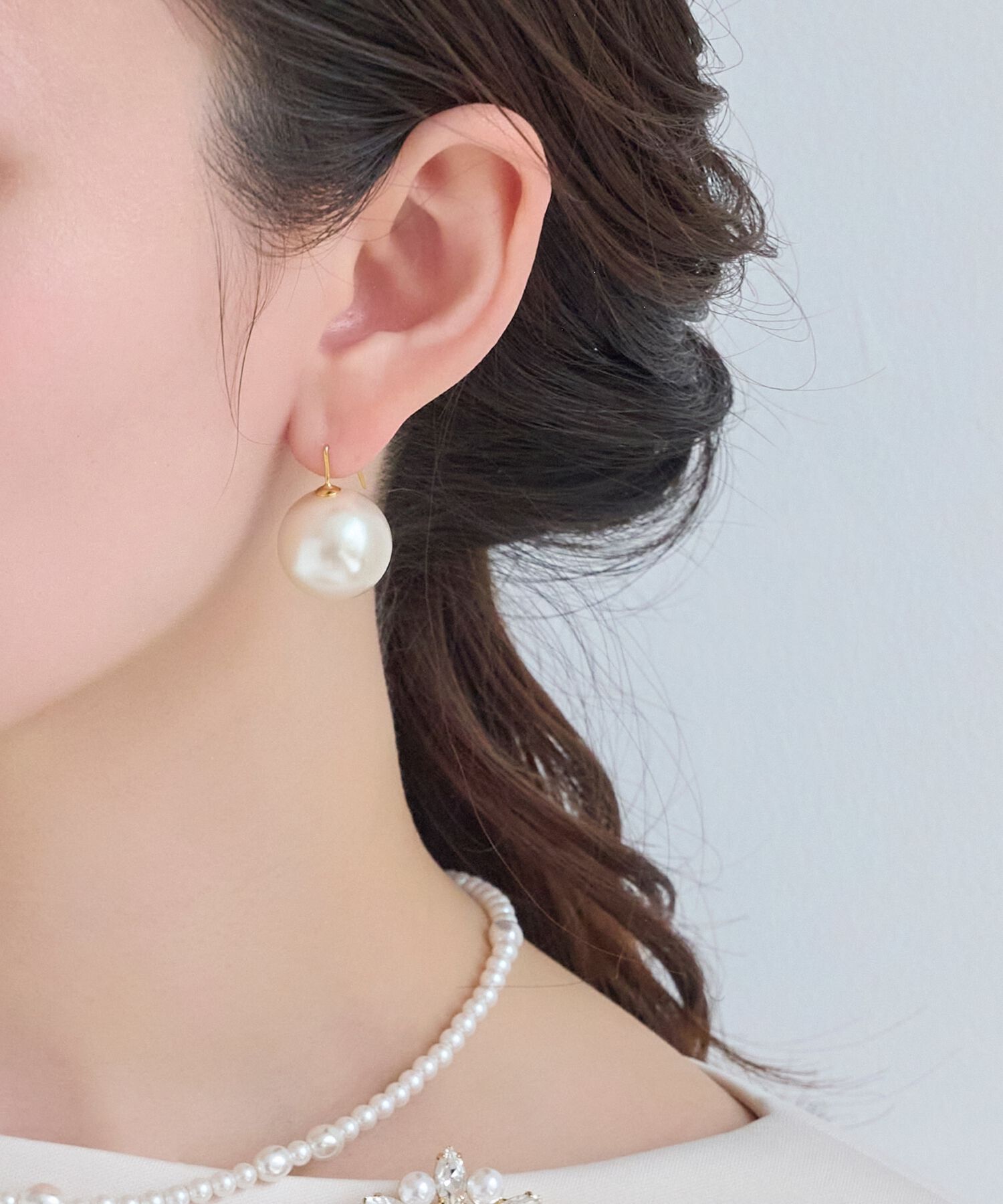 Phoebe「【シリーズ累計販売5000点突破！】ビッグパールフックピアス ホワイト」|ピアス|