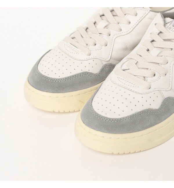 Demi-Luxe BEAMS 「AUTRY / MEDALIST LOW レザースエード コンビ スニーカー」|スニーカー|