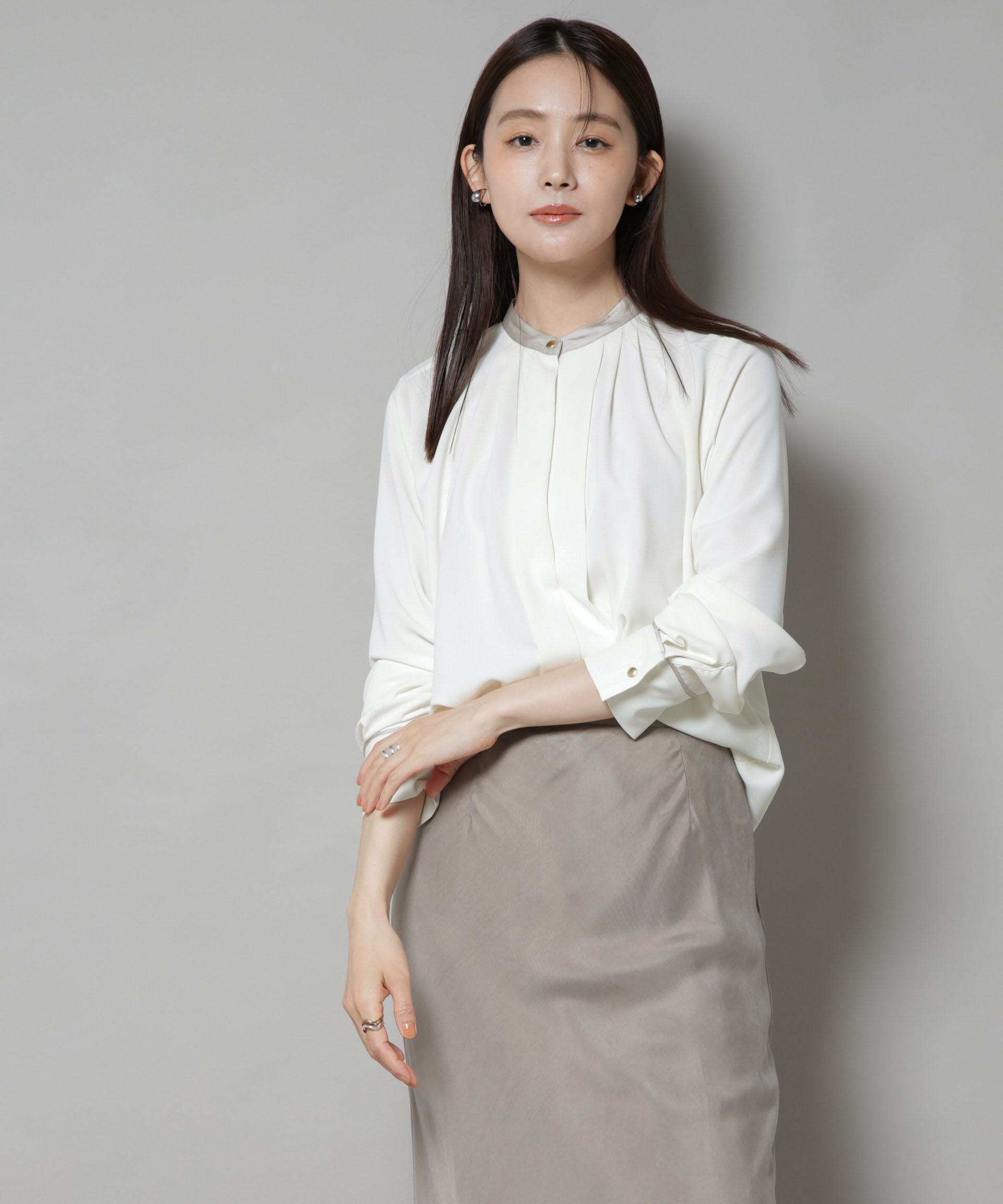 nano･universe「スタンドバイカラータックブラウス」|シャツ・ブラウス|オフホワイト1