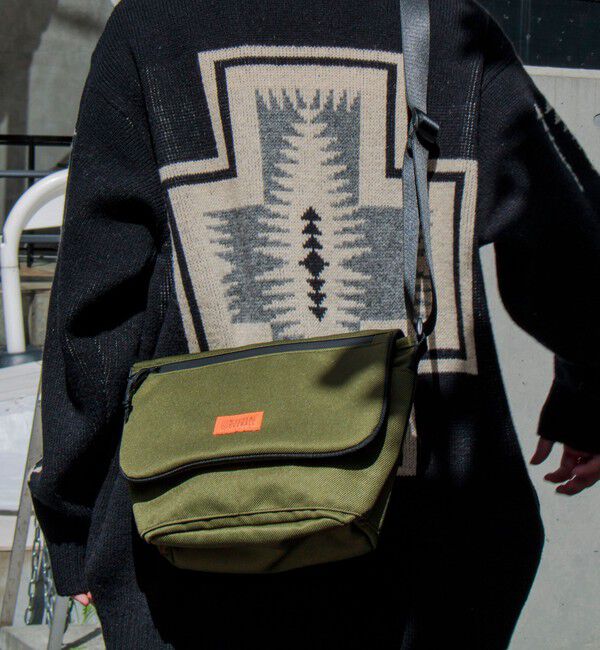 GLOSTER「【UNIVERSAL OVERALL/ユニバーサルオーバーオール】フラップショルダーバッグ」|ショルダー・メッセンジャー|