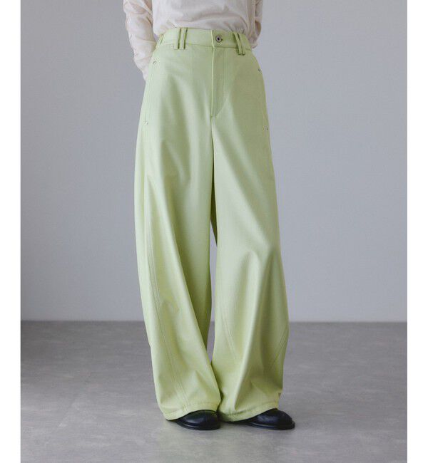 ADAM ET ROPE'「グロスボンディングコクーンパンツ」|チノ|ライトグリン(33)