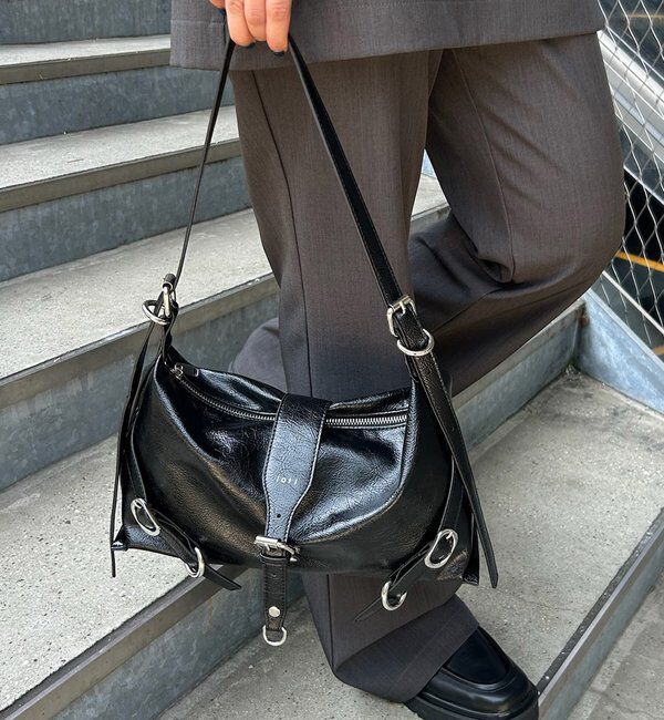  「loti ベルトデザインショルダー」|トートバッグ|ブラック