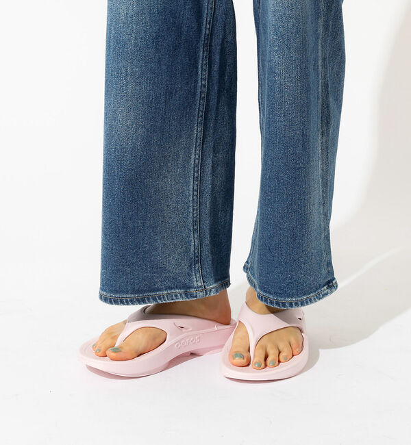 Rouge vif「【OOFOS/ウーフォス】O Original / リカバリーサンダル【WEB限」|サンダル|