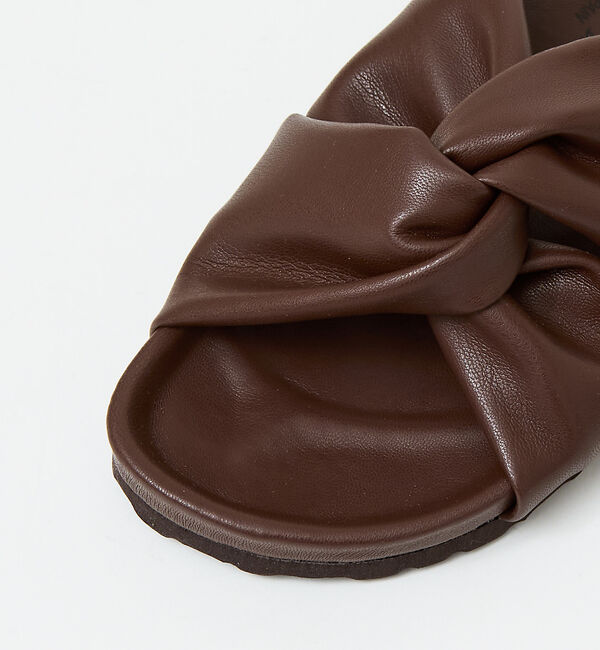 AU BANNISTER「●PLAKTON ツイストベルト フットベッドサンダル」|サンダル|