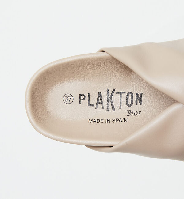 AU BANNISTER「●PLAKTON ツイストベルト フットベッドサンダル」|サンダル|