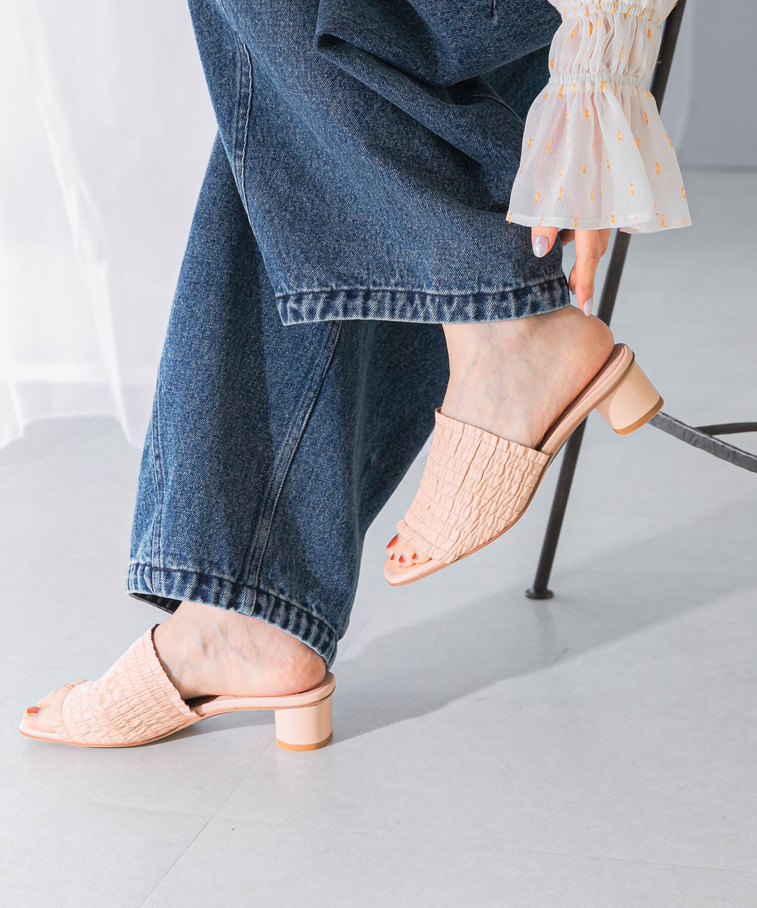 URBAN RESEARCH ROSSO「Mollini　ギャザーサンダル」|サンダル|