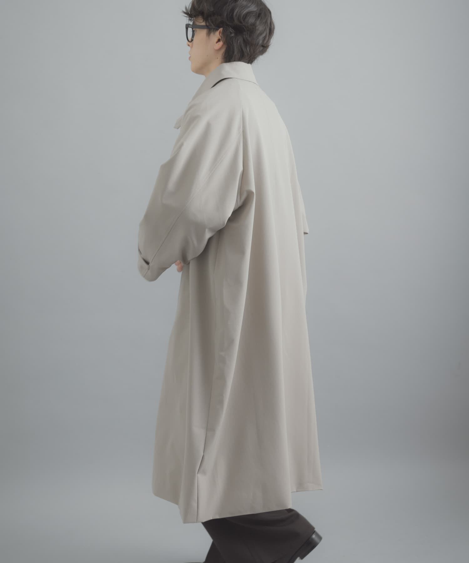 SENSE OF PLACE by URBAN RESEARCH「バルマカーンルーズコート」|ステンカラーコート|