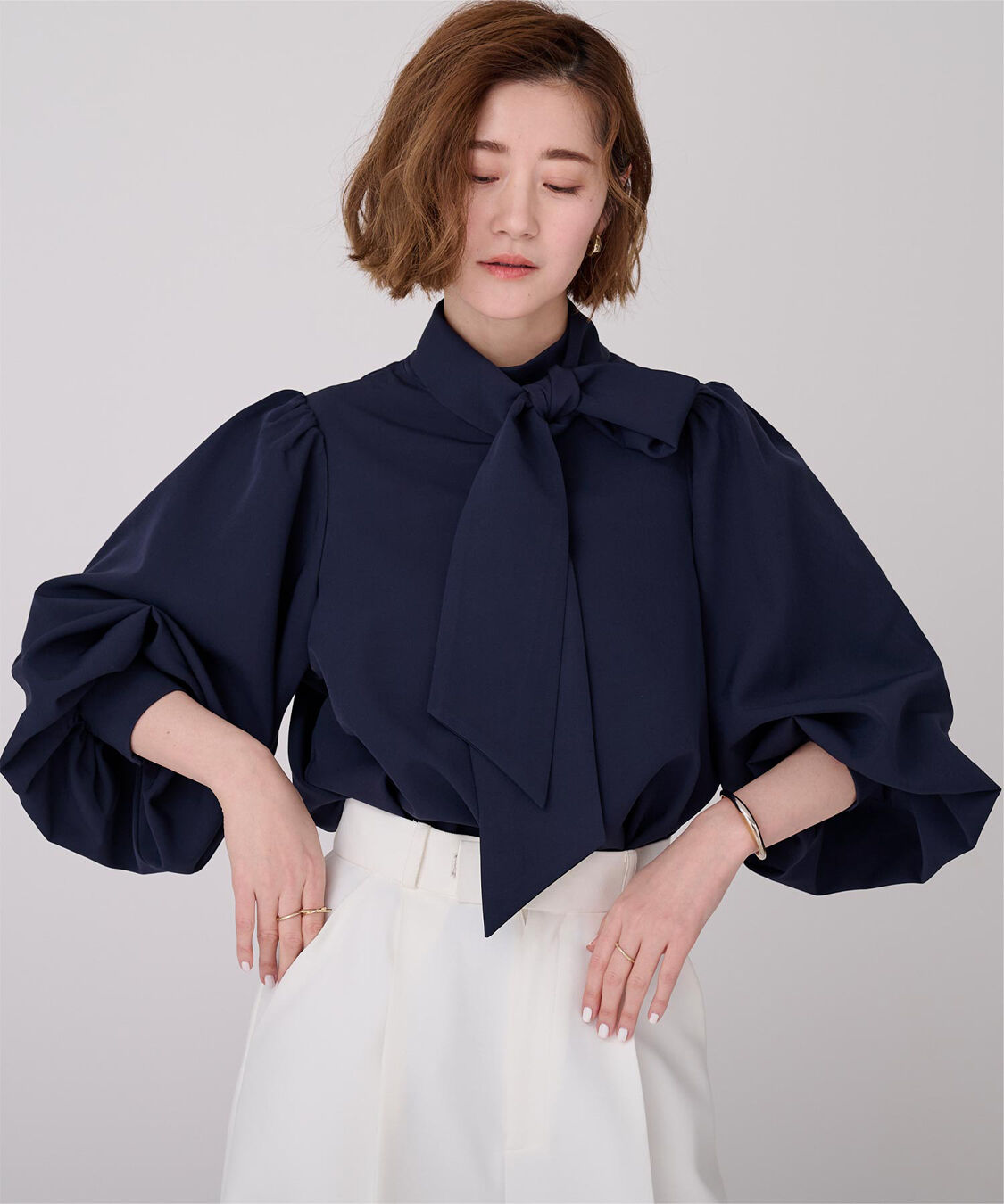 ur's「【星玲奈さんコラボアイテム】2wayボリュームスリーブボウタイブラウス」|シャツ・ブラウス|