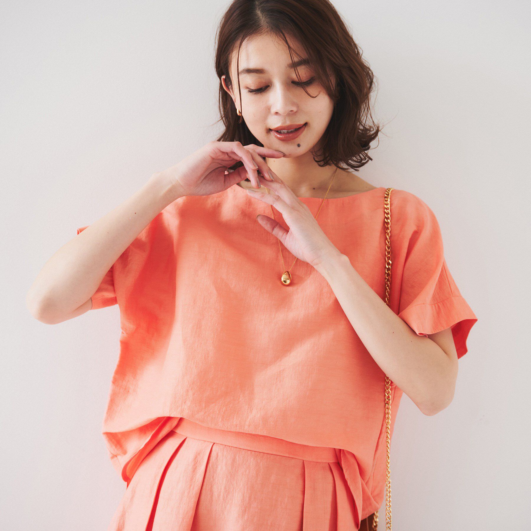 UNTITLED「【セットアップ可能/手洗い可】リネン混 ボートネックTブラウス」|シャツ・ブラウス|