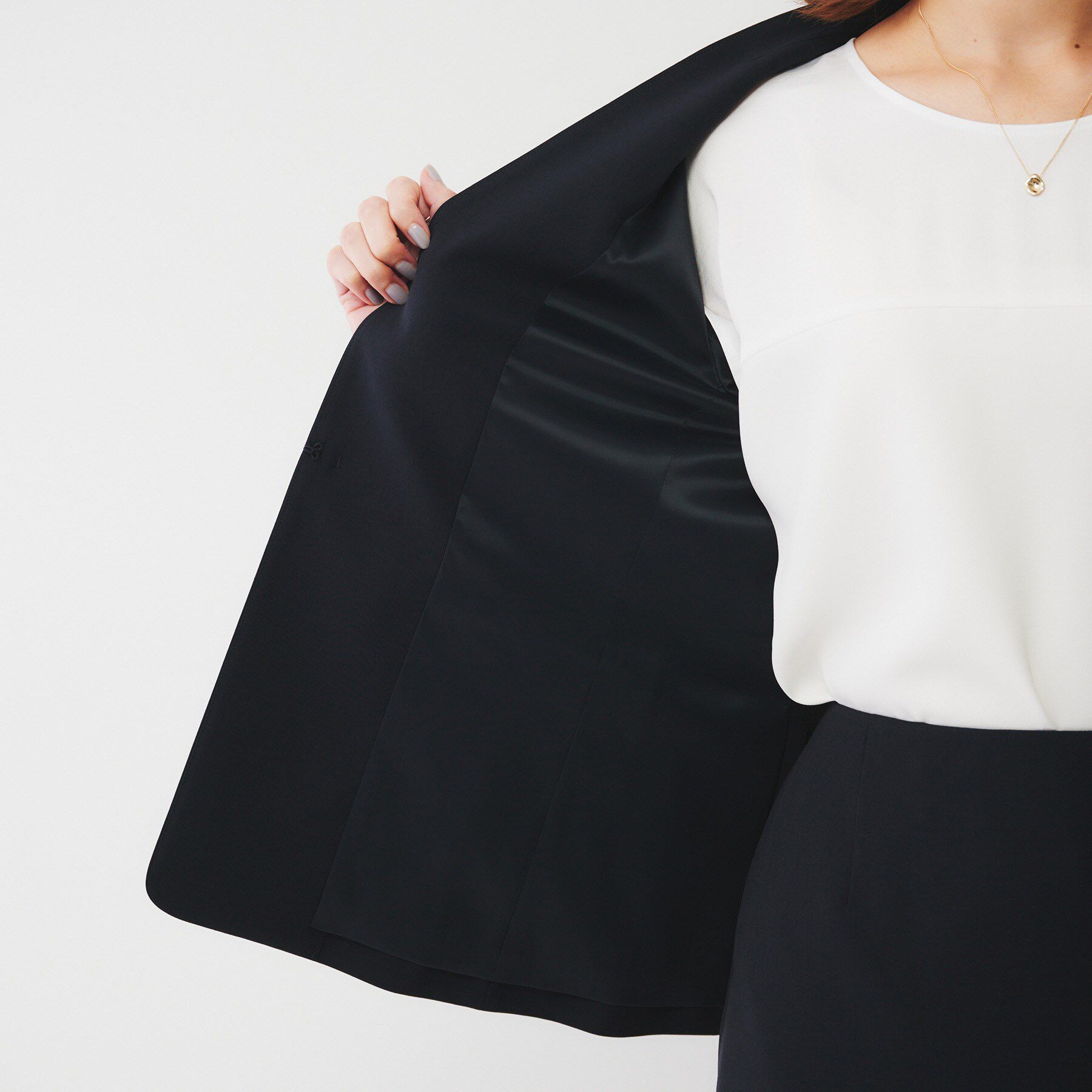 UNTITLED「【通勤スーツ】ライトウェイト カラーレスジャケット」|ノーカラージャケット|