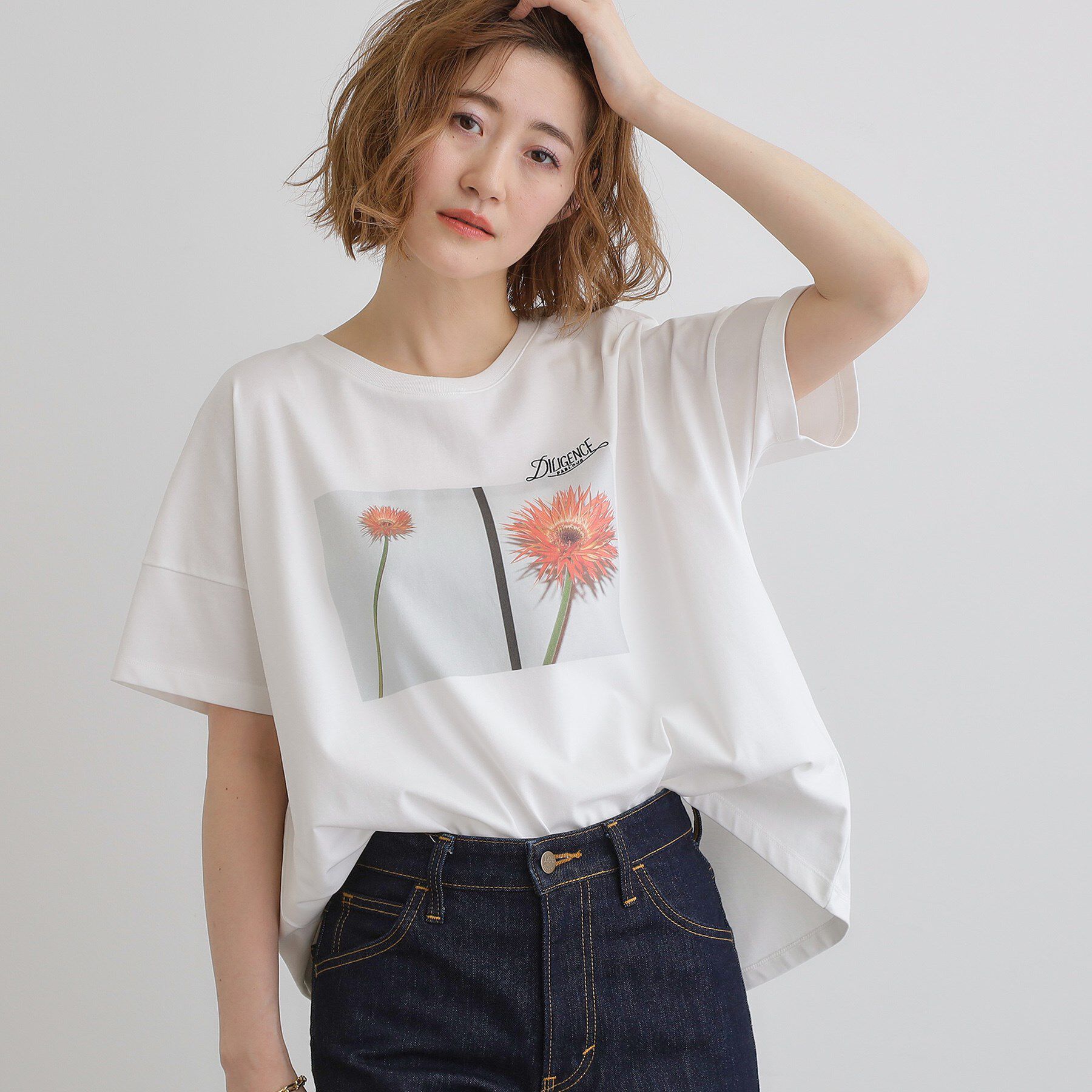 grove「【コラボITEM】DILIGENCE PARLOUR フォトフレアTシャツ」|Tシャツ・カットソー|花ガーベラ(003)