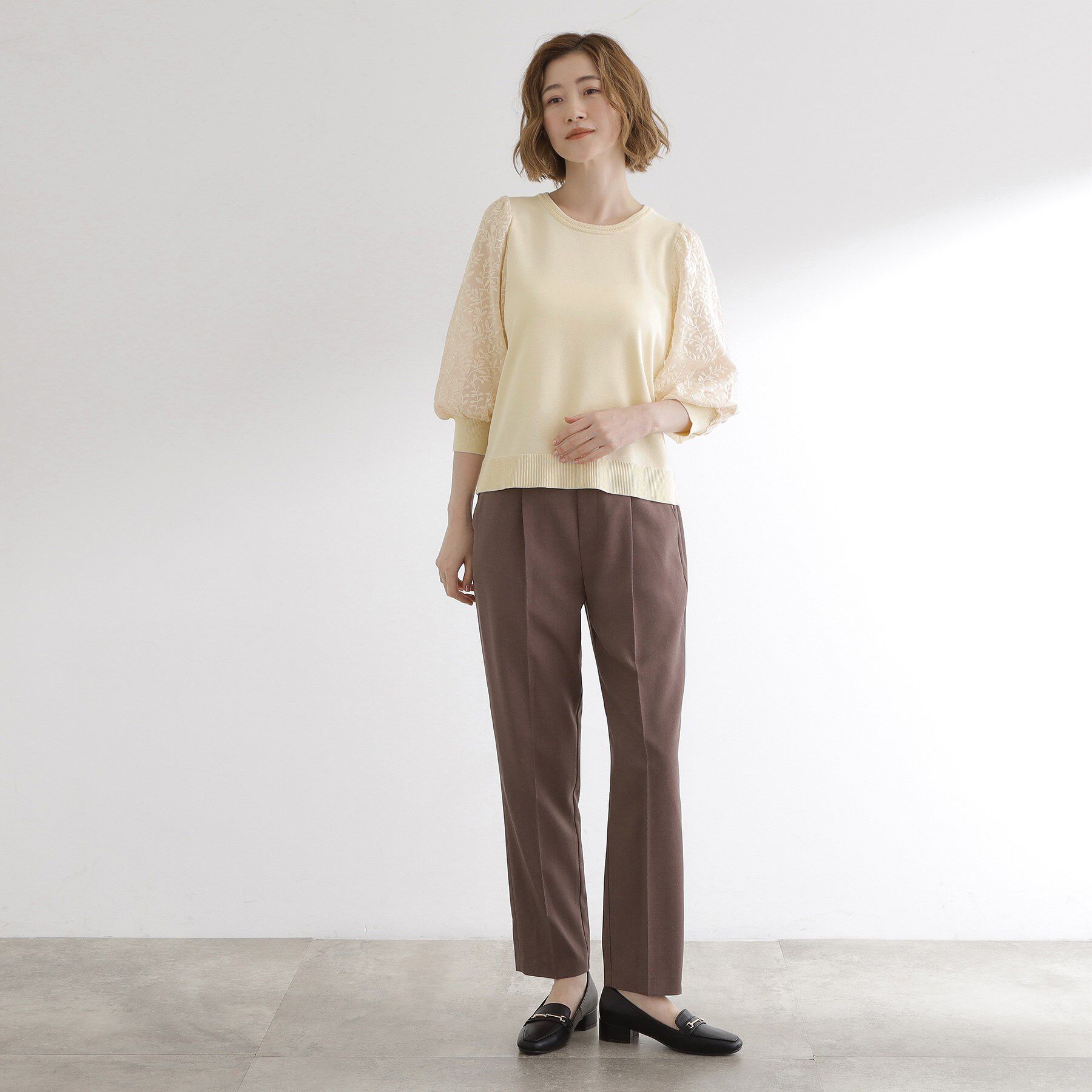 grove「【二の腕カバー】繊細さと上品さをまとう袖刺繍プルオーバーニット」|ニット・セーター|