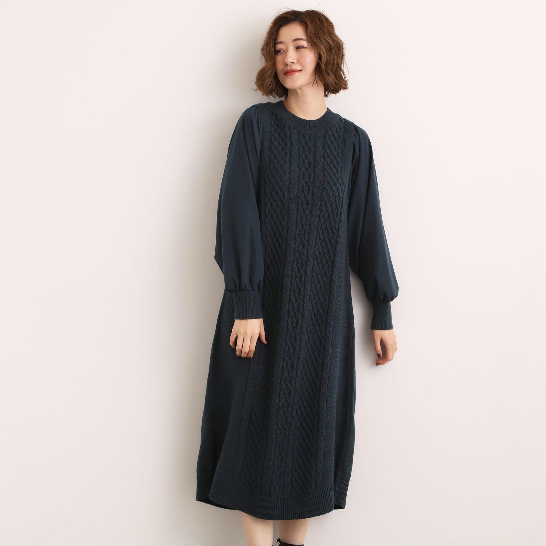 grove「一枚で華やぐ、袖布帛ケーブルニットワンピース」|ワンピース|フォレストグリーン(