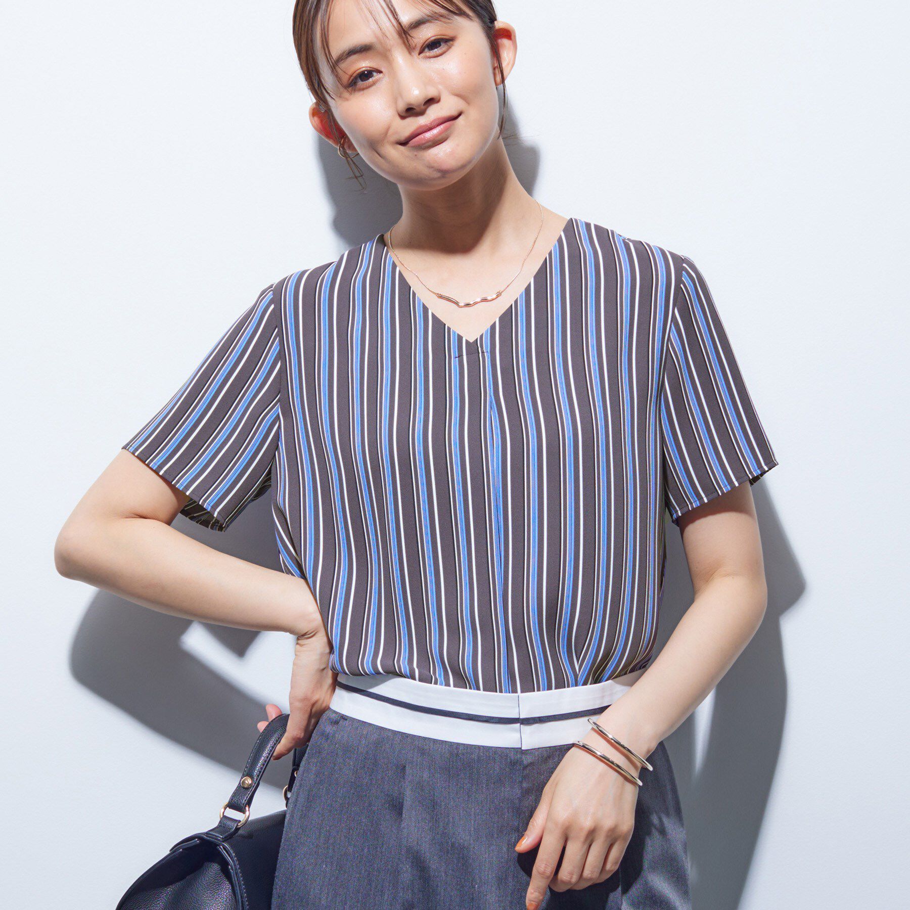 INDIVI「【洗える／通勤】マルチストライプブラウス」|シャツ・ブラウス|チャコールグレー(1