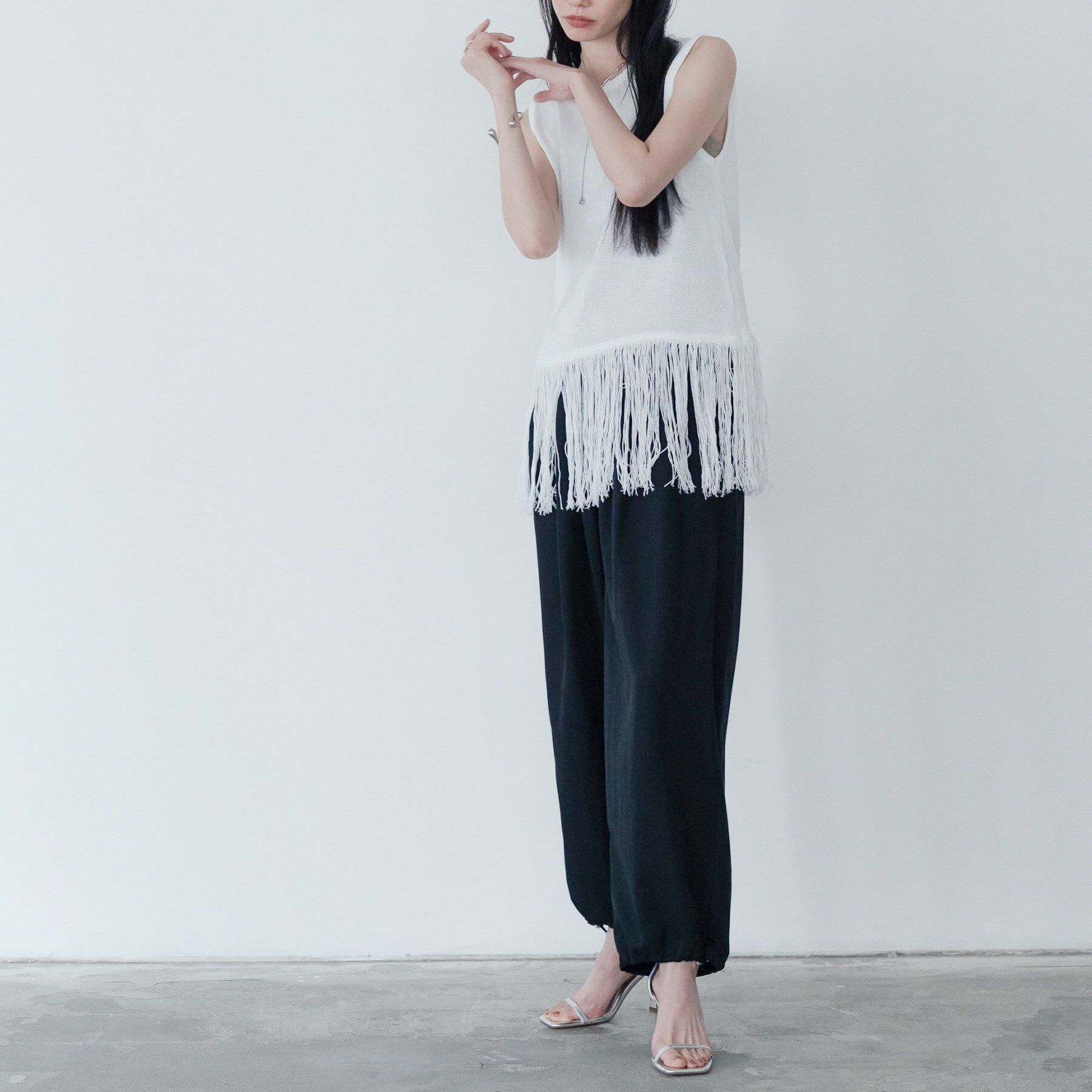 GALLEST「スリーブレスフリンジニット」|ニット・セーター|