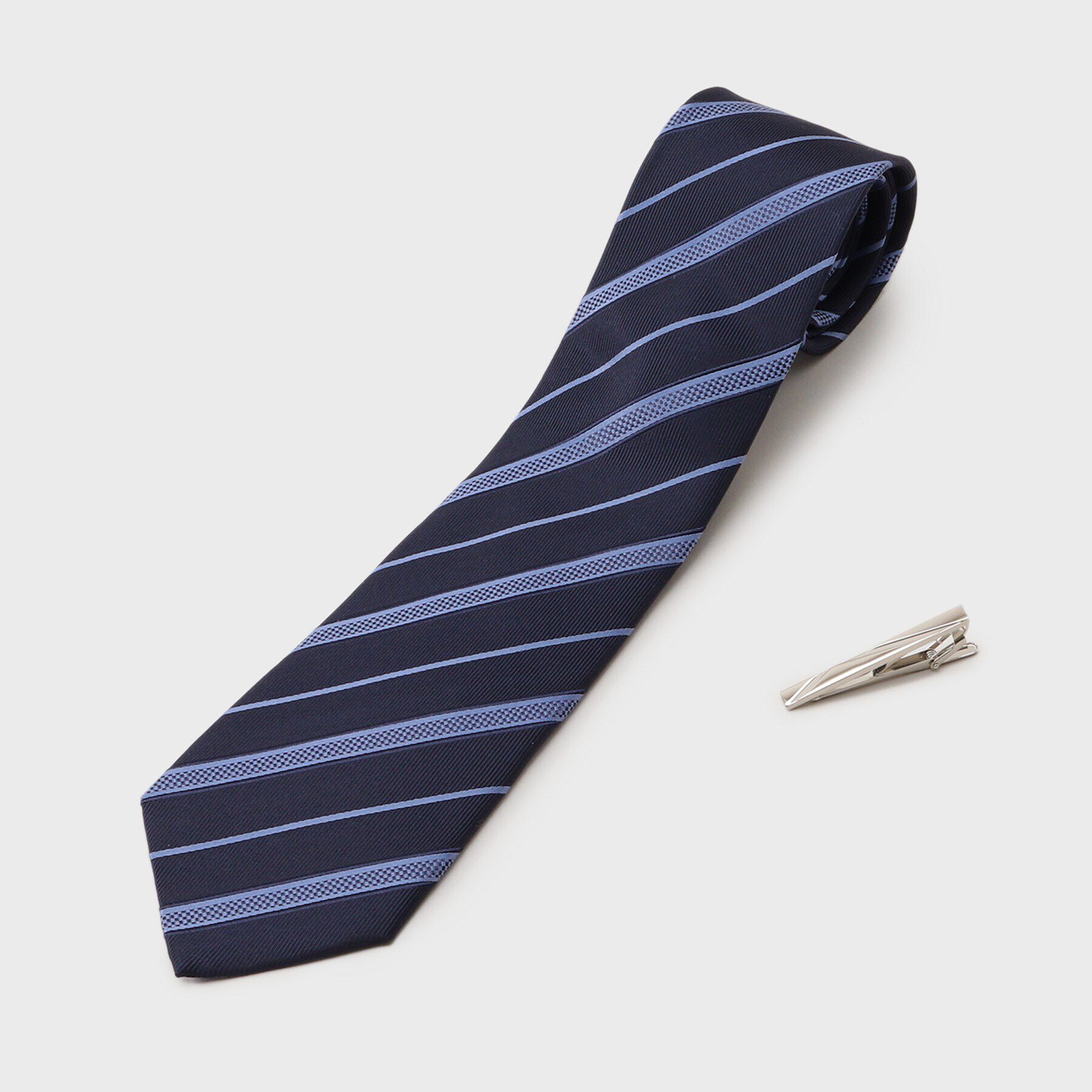 TAKEO KIKUCHI「「成人・入学・入社お祝い」ネクタイ&タイバー ギフトセット」|ネクタイ・蝶ネクタイ|ネイビーストライプ(