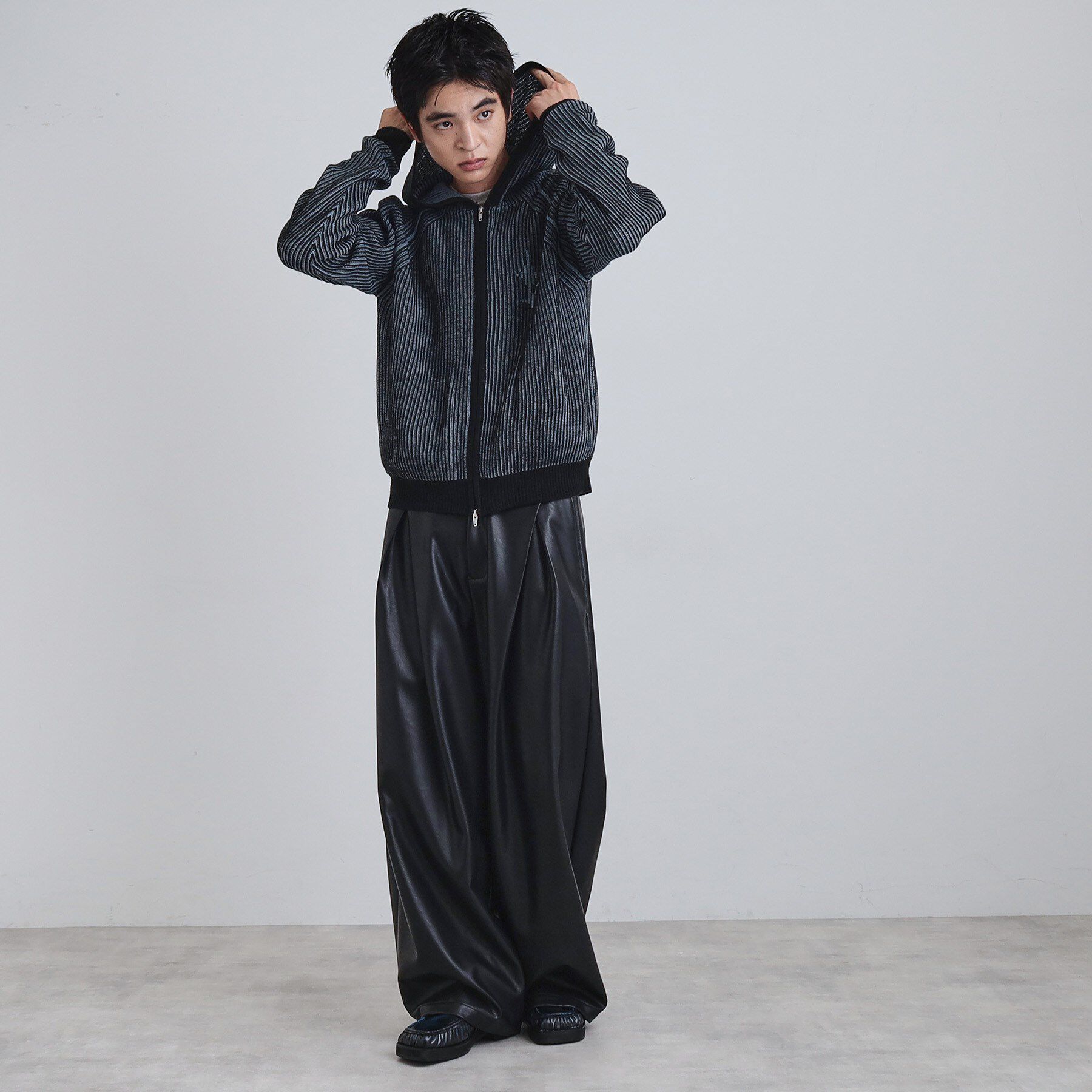 tk.TAKEO KIKUCHI「プレーティングブライトモチーフジップパーカー」|ニット・セーター|