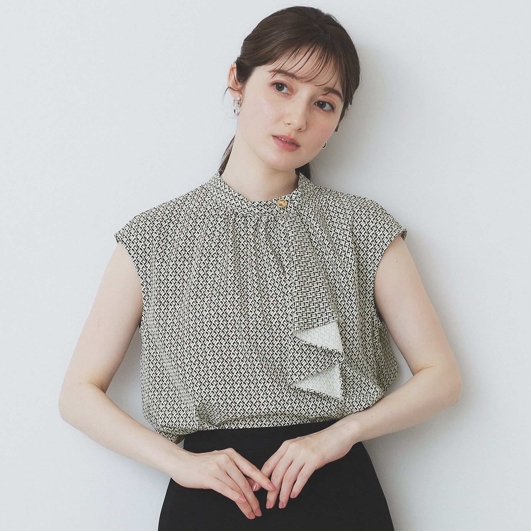 index「アシンメトリーボウタイブラウス【洗濯機洗い可】」|シャツ・ブラウス|アイボリー(104)