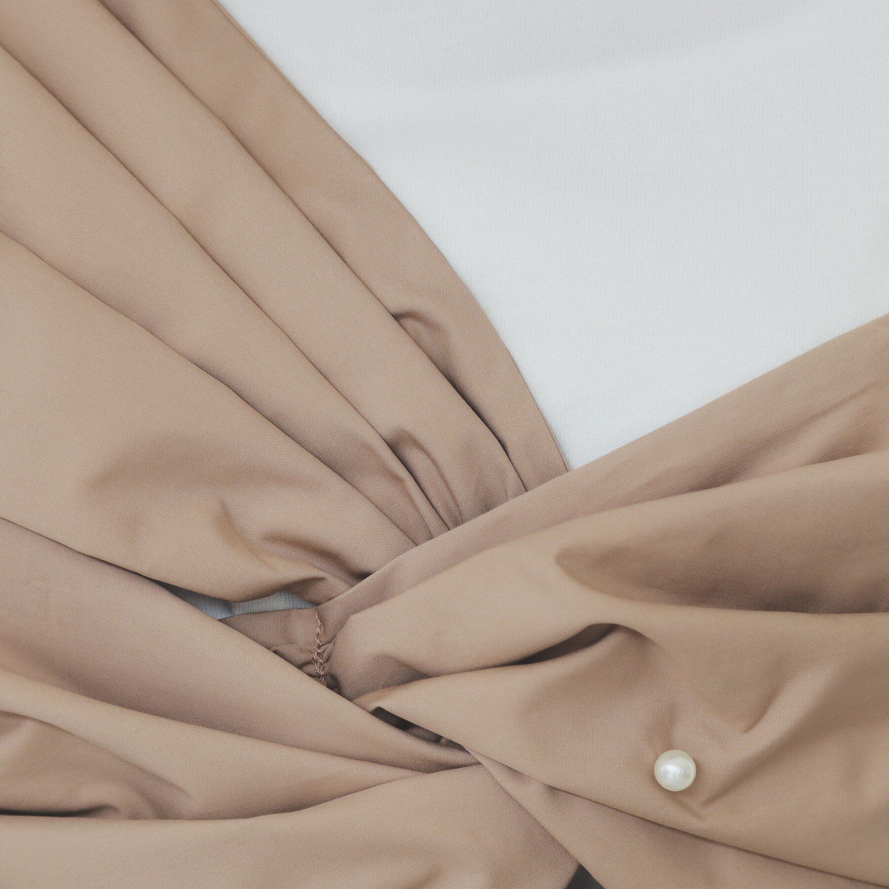 index「パール調アシメドッキングTシャツ【洗える/接触冷感】」|Tシャツ・カットソー|