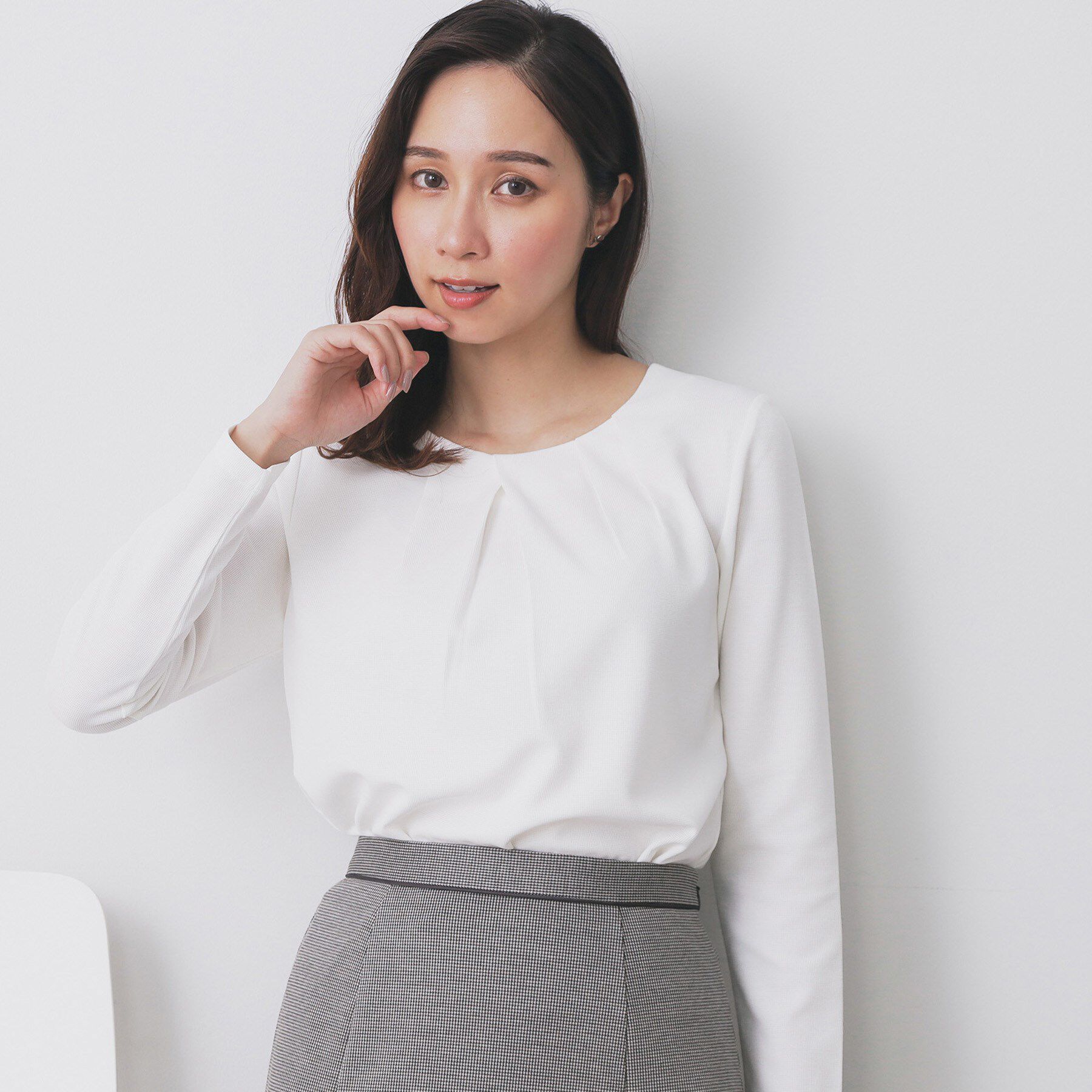 index「フロントタックトップス【洗濯機洗い可/UVケア】」|Tシャツ・カットソー|オフホワイト(003