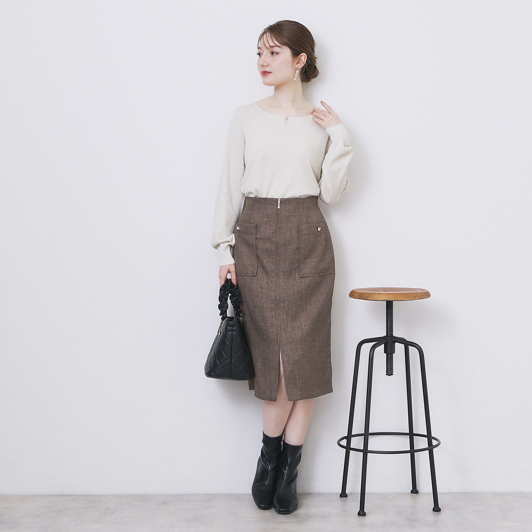 index「パール調パーツ付きクルーネックニット【洗濯機OK】《8col/XS～3L》」|ニット・セーター|