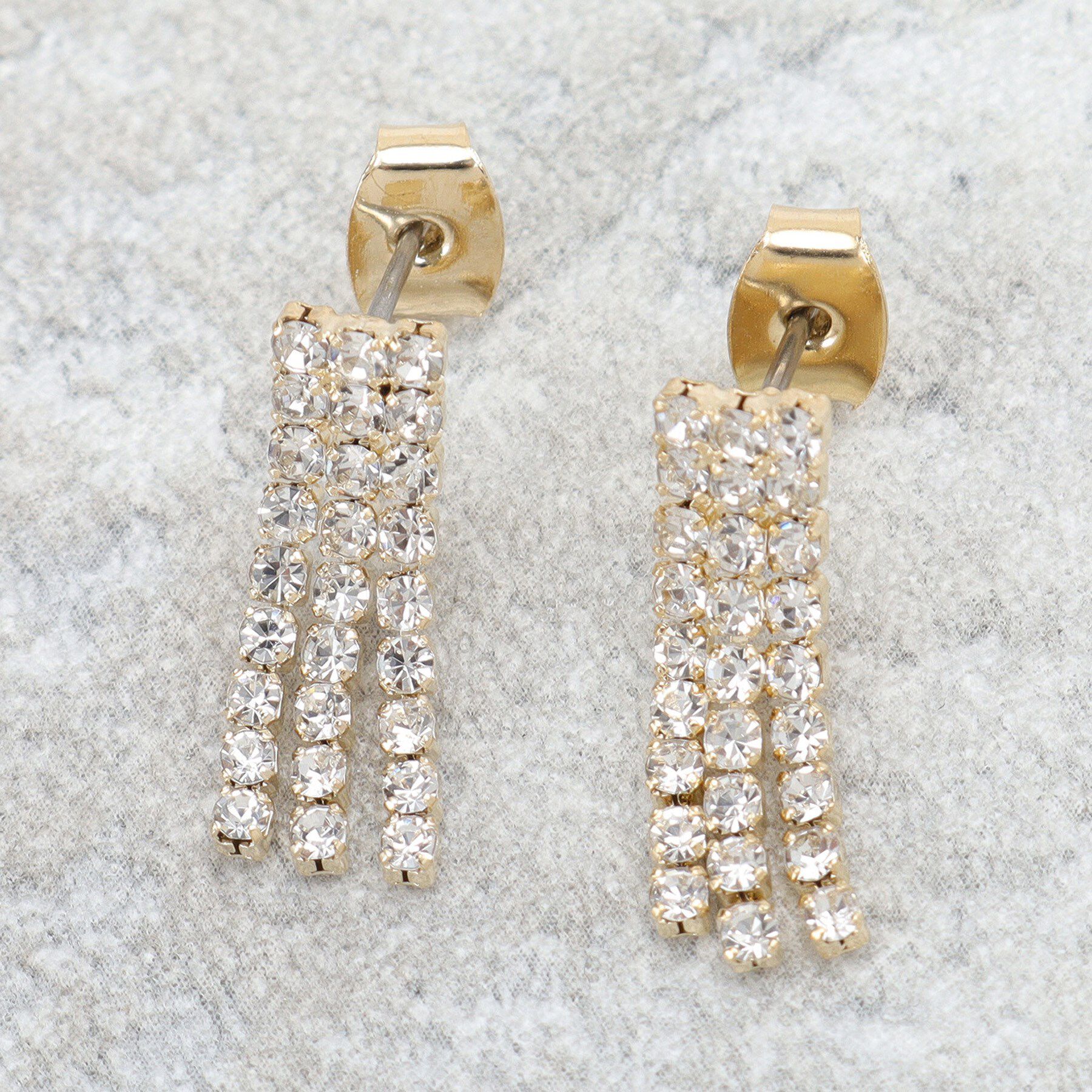 OPAQUE.CLIP「しゃらしゃらビジューピアス」|ピアス|