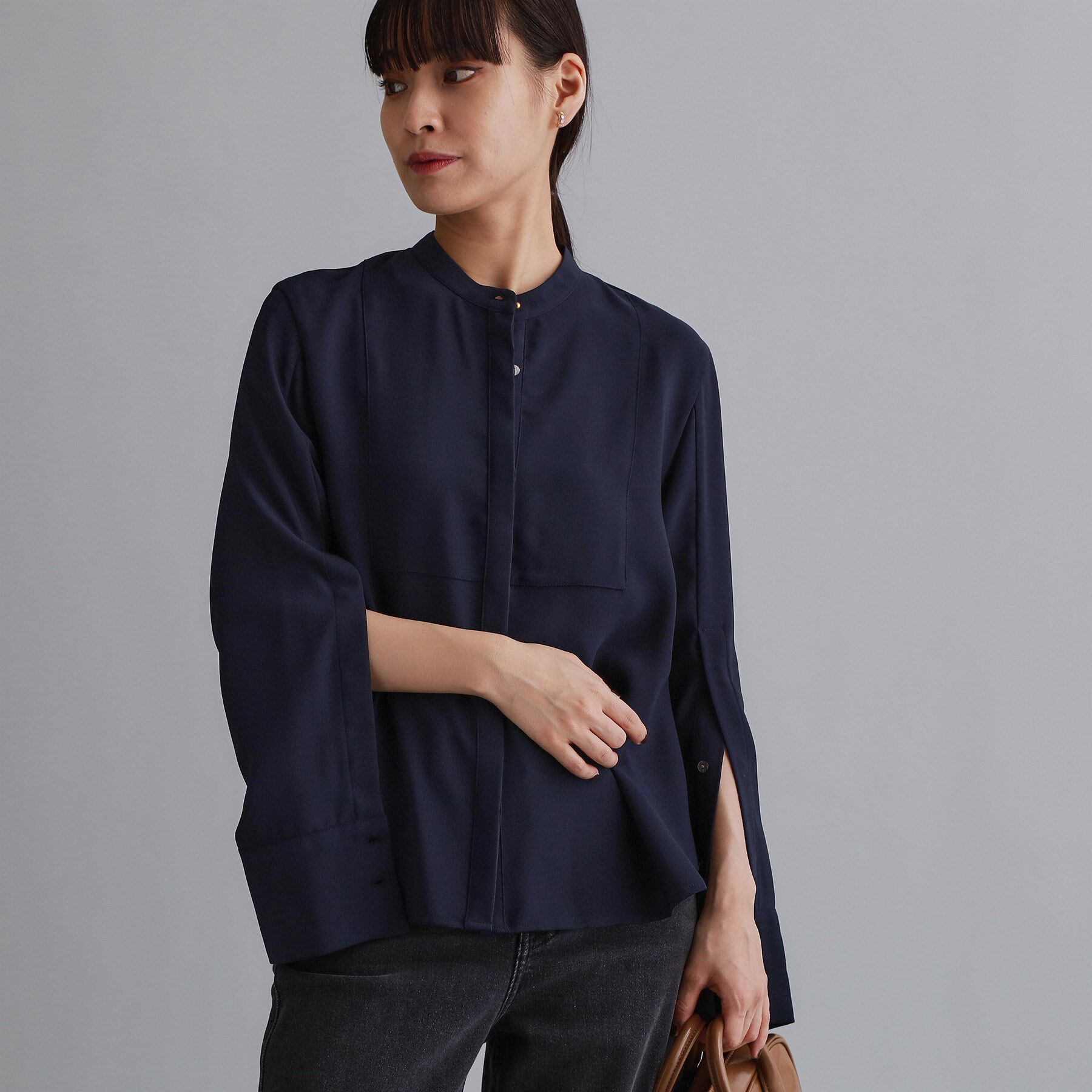 OPAQUE.CLIP「【es】ブザム切替バンドカラーシャツブラウス【洗濯機OK/防シワ/UVケア/接触冷感】」|シャツ・ブラウス|