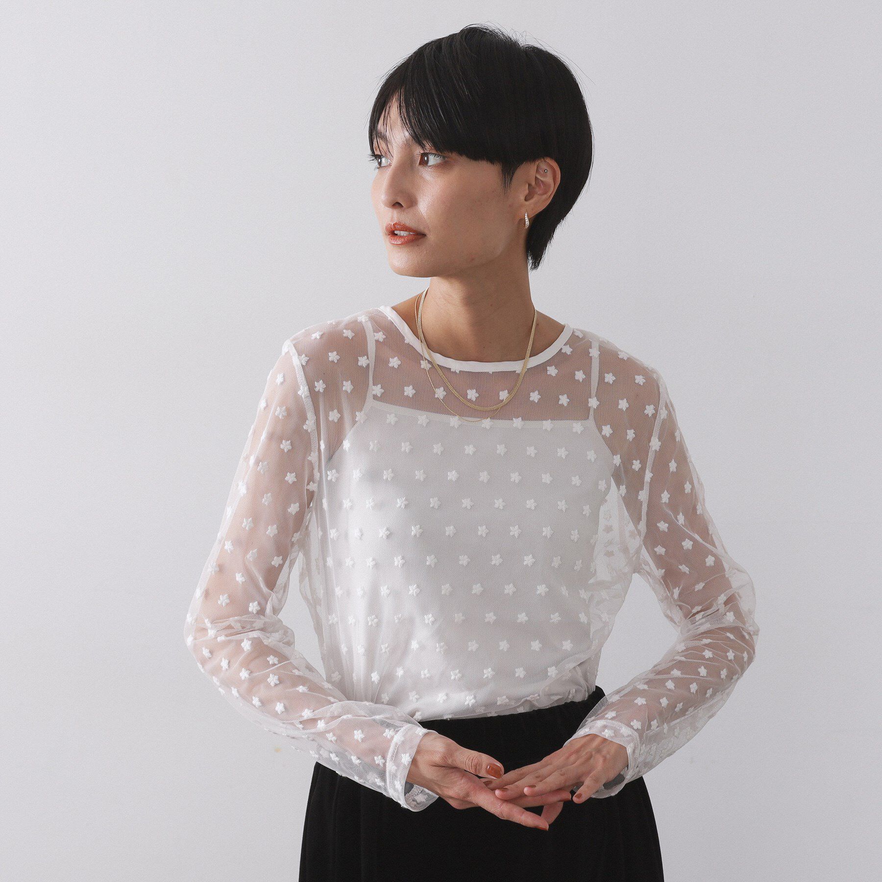 OPAQUE.CLIP「チュールフラワー刺繍シアートップス【洗濯機OK】」|Tシャツ・カットソー|