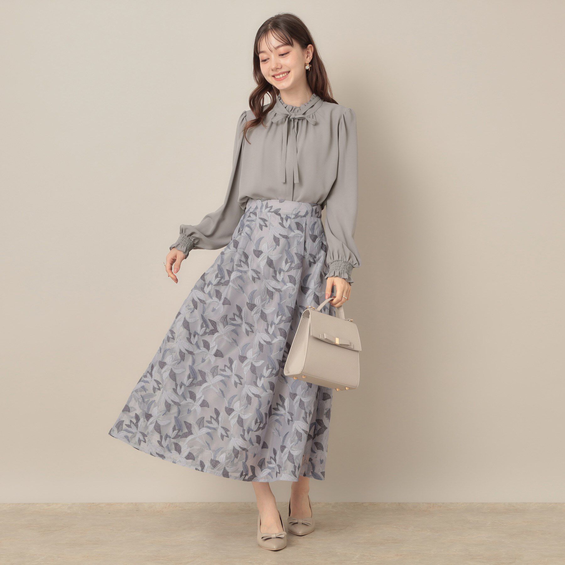 Couture broach「【フェミニン・通勤】タイ付きピコフリルブラウス」|シャツ・ブラウス|