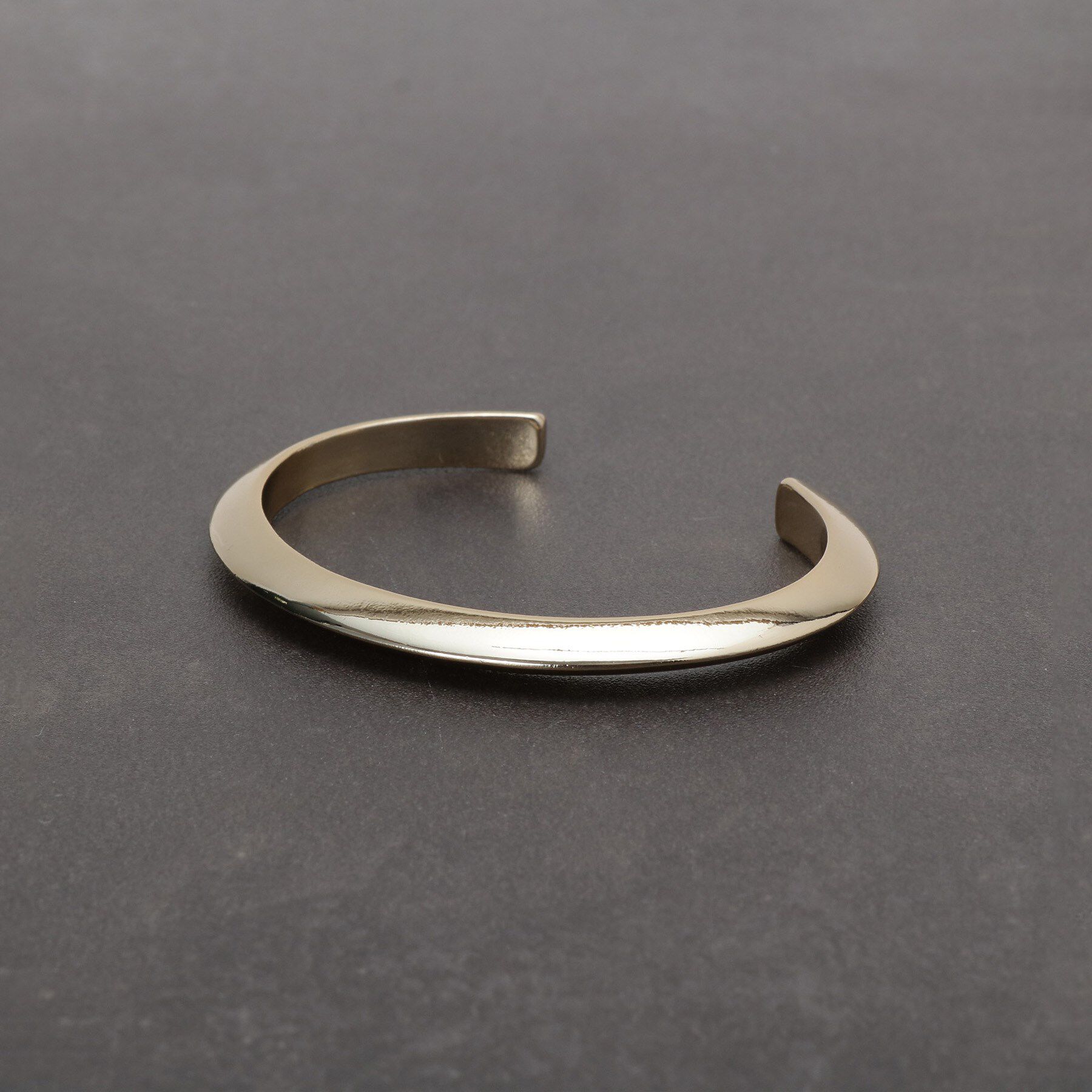 THE SHOP TK「トライアングルパターンバングル」|ブレスレット・バングル|ゴールド(007)