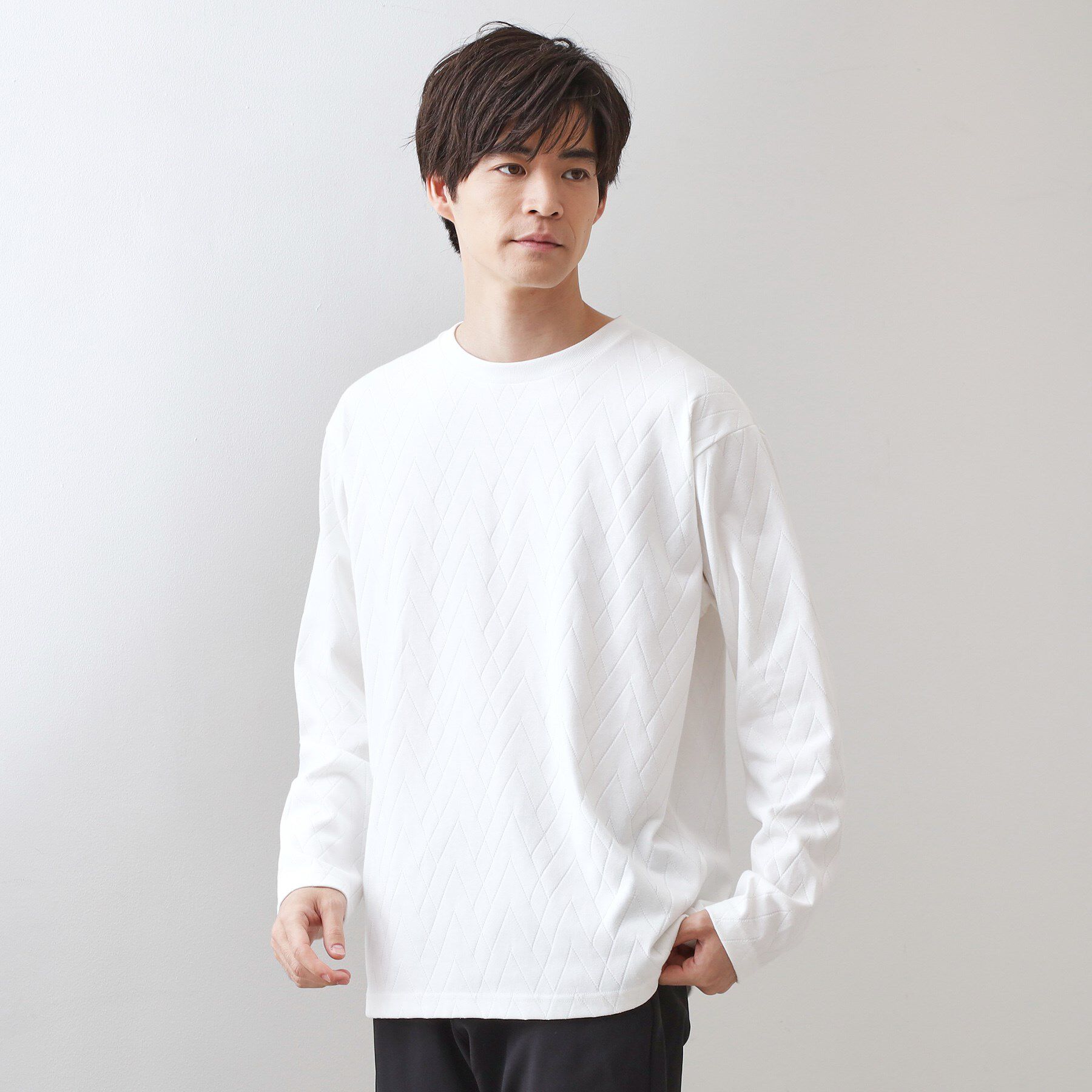 THE SHOP TK「リンクスジオメトリック長袖Tシャツ【サスティナブル素材使用/洗濯機OK】」|Tシャツ・カットソー|オフホワイト(003