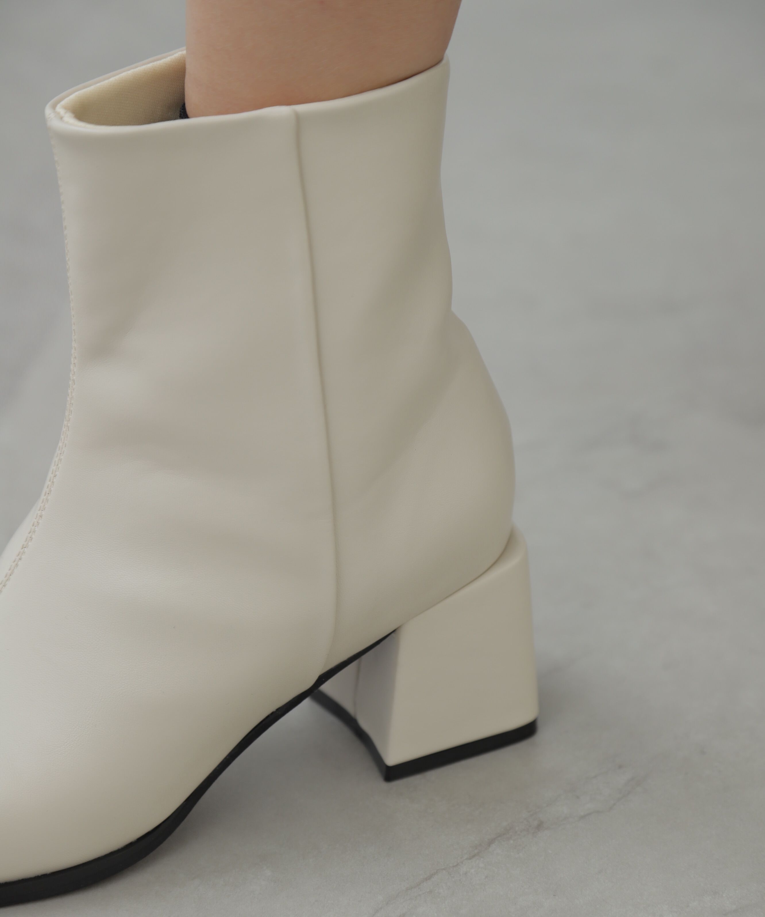  「オーバーヒールブーツ」|その他|