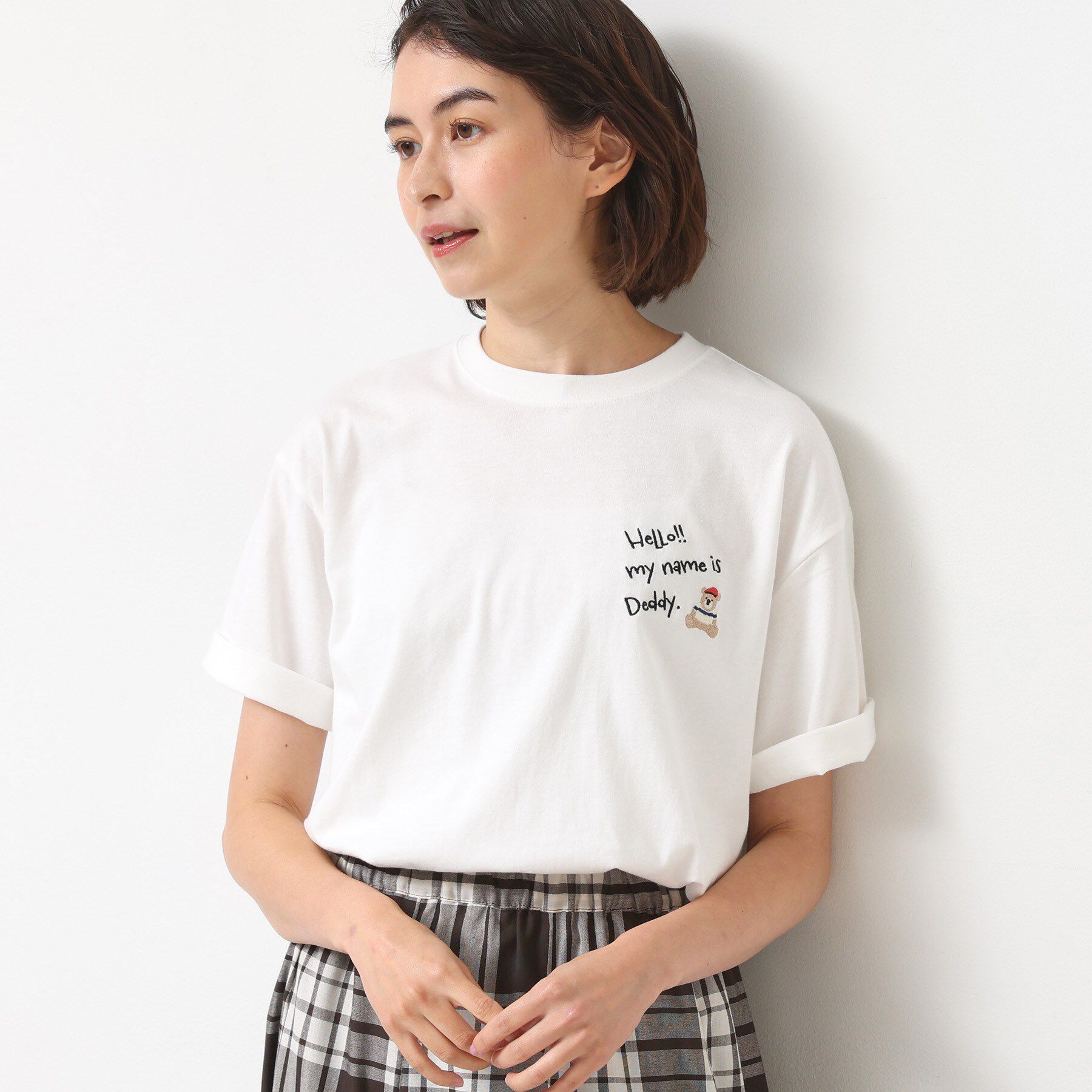 Dessin「【ユニセックス・洗える】Deddy刺繍入り オーガニックコットンTシャツ」|Tシャツ・カットソー|ホワイト(002)