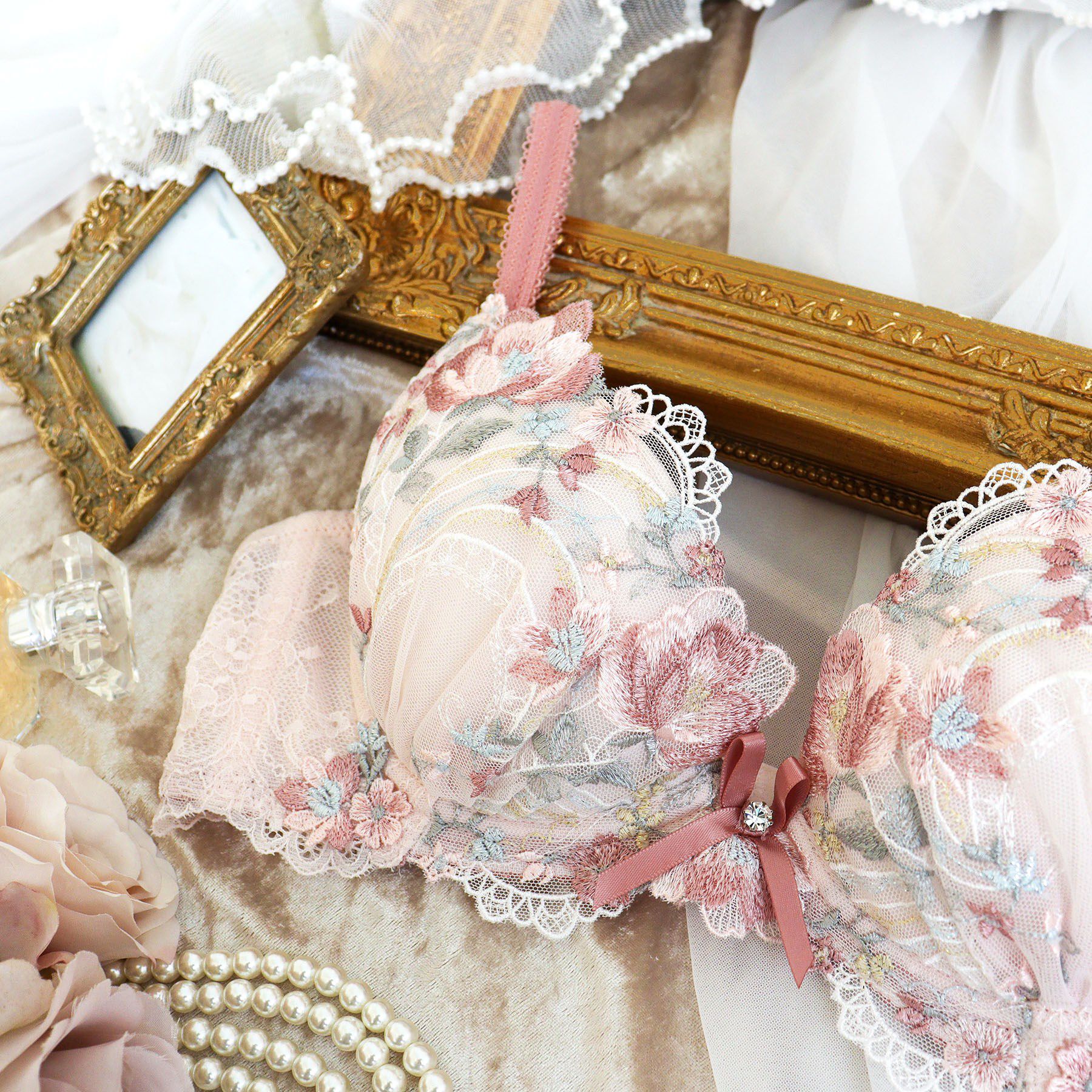 Risa Magli「サリー ブラジャー （D-F） ＜V Make Type＞」|インナー|